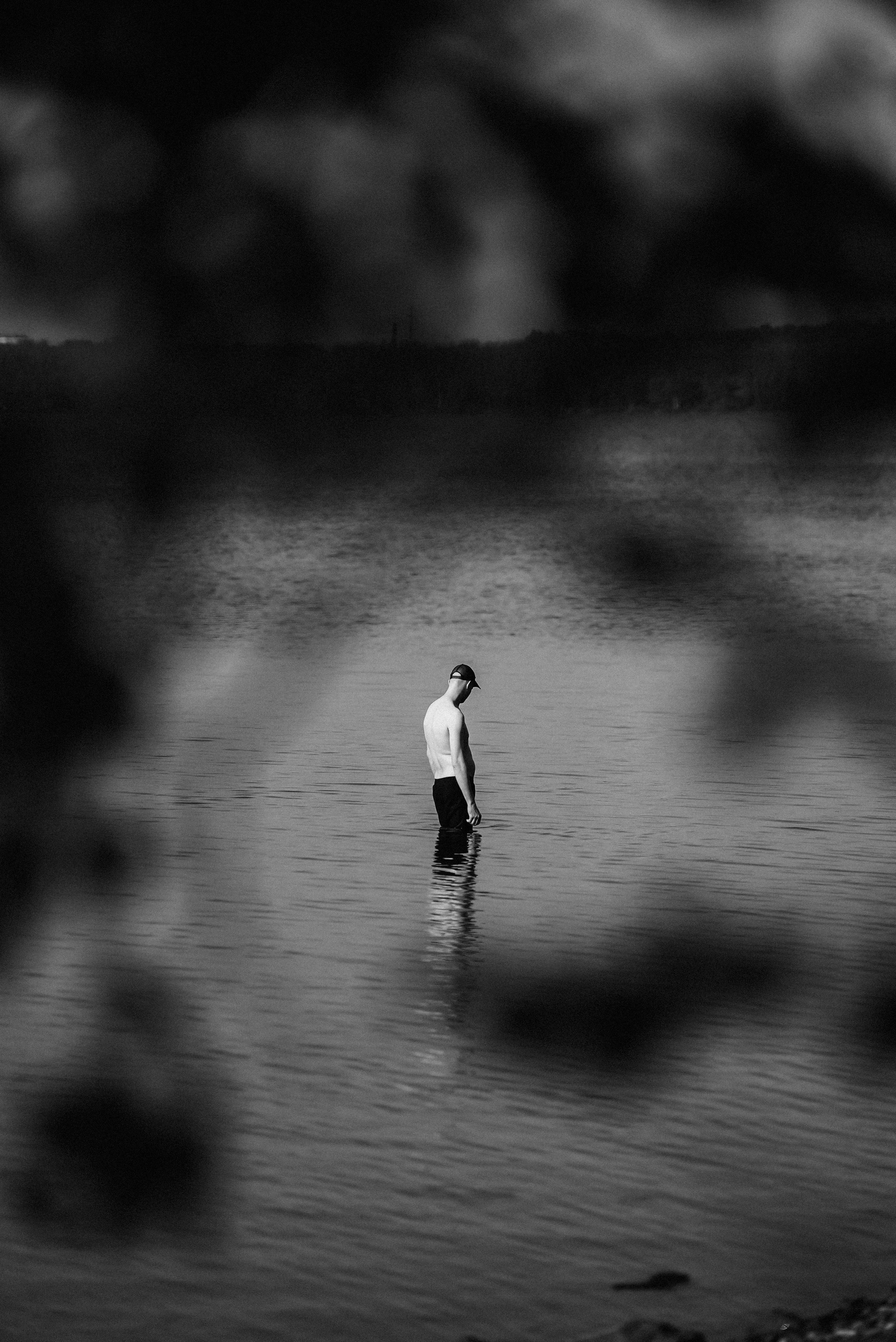 2025. Стрит-фотография, полная абсурда, идиотизма и красоты