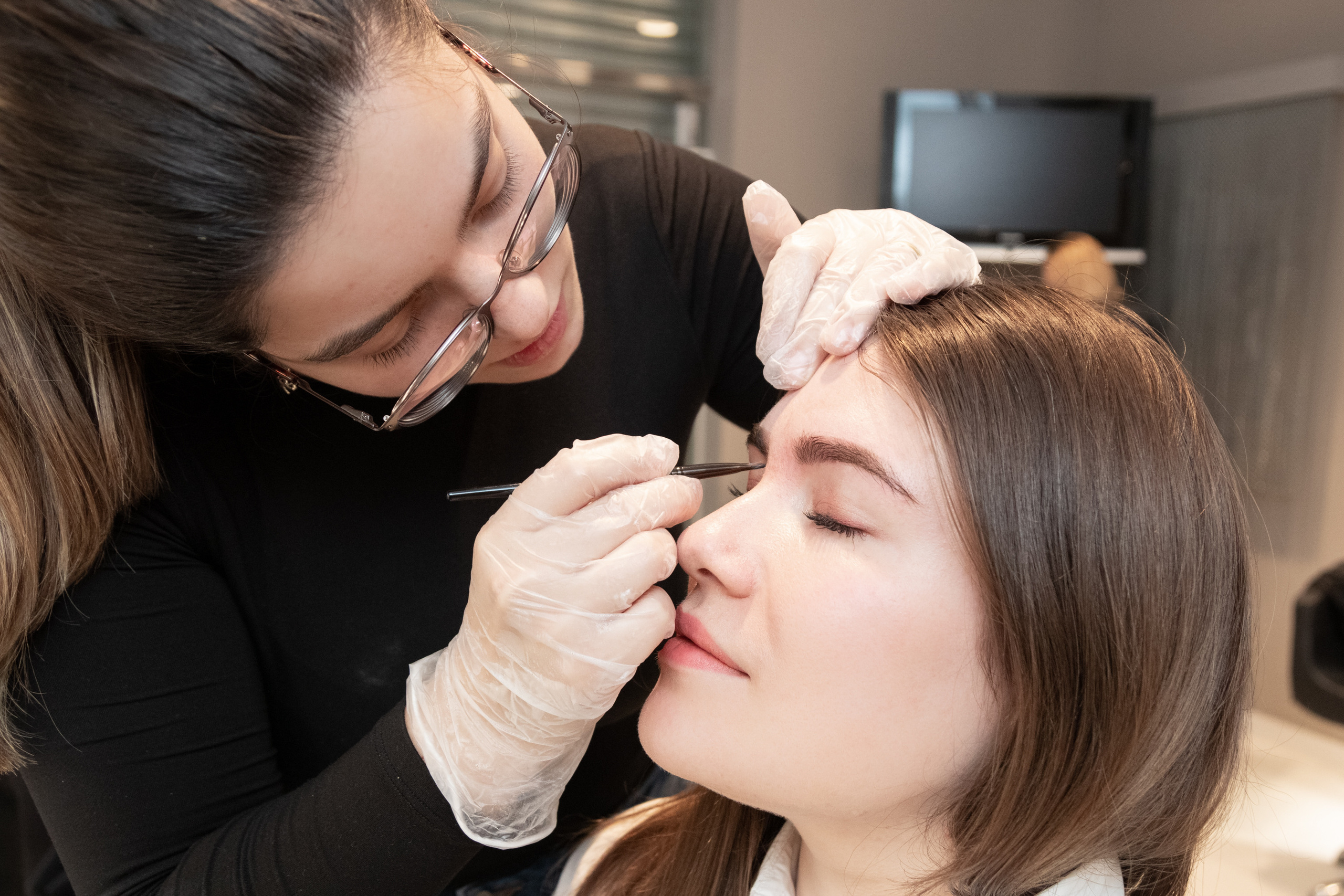 AlfaBrows masterclass. Visual content creator, photographer in Eindhoven Anastasia Sarkisova