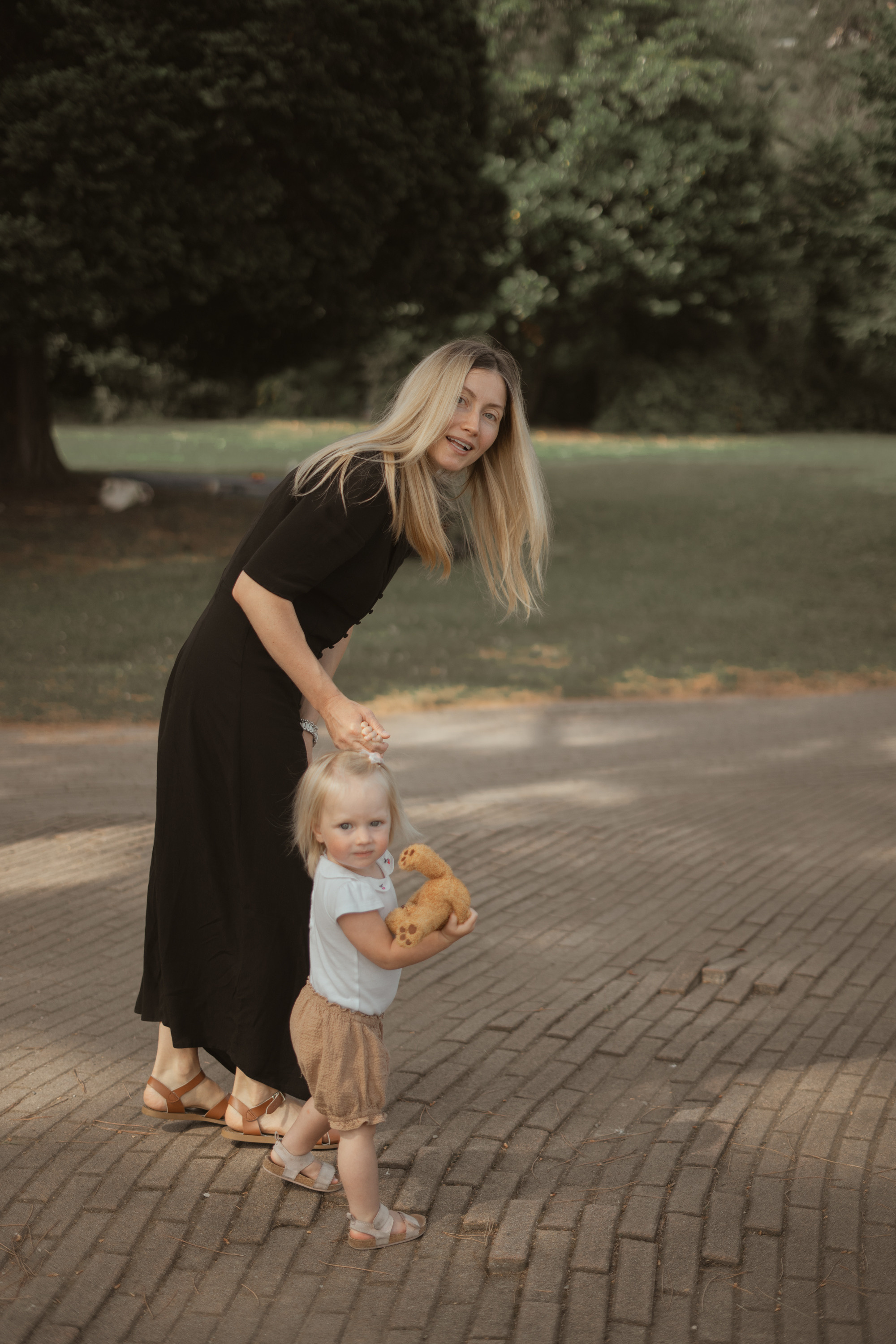 Tania and Glafira. PHOTOGRAPHER IN ITALY