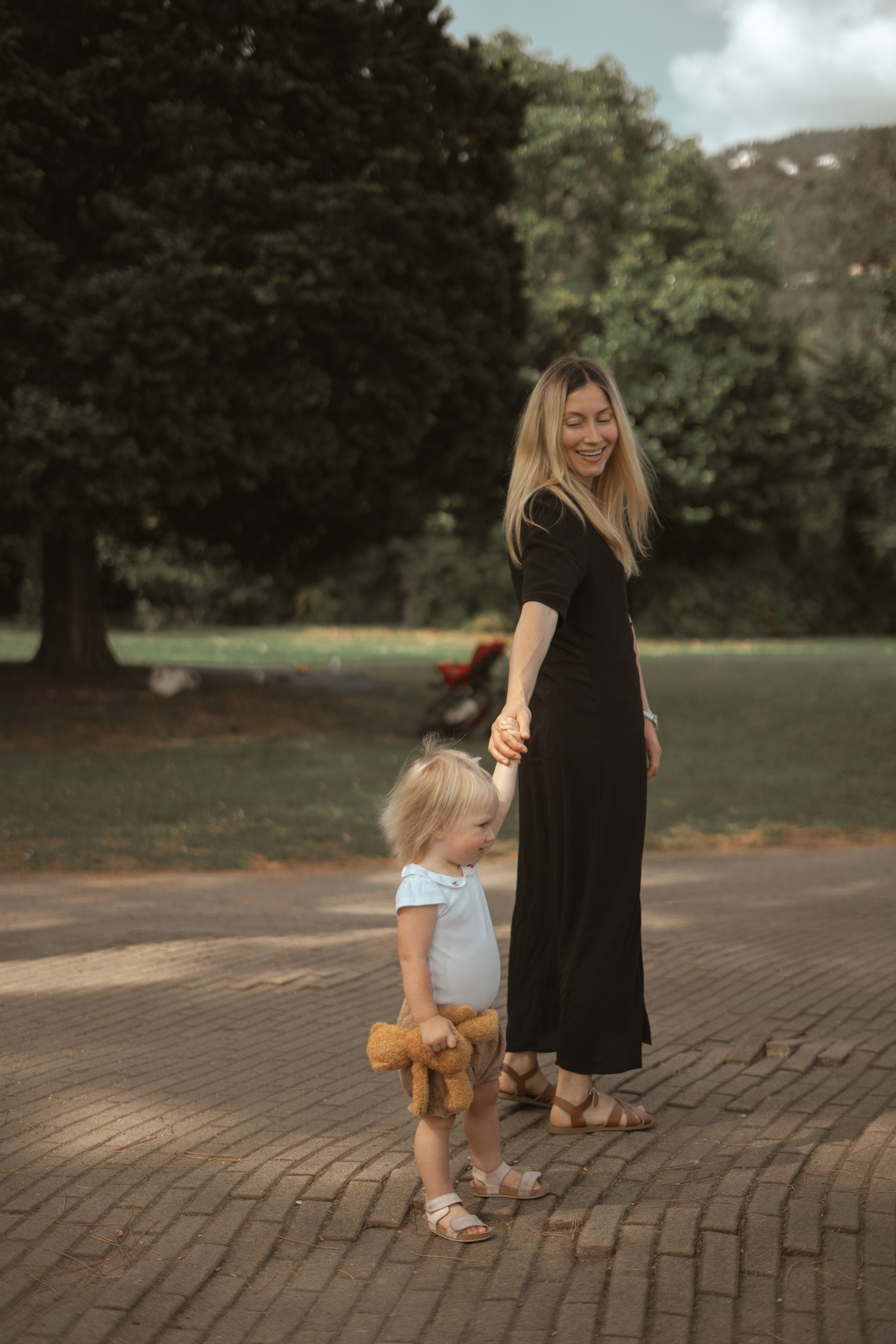 Tania and Glafira. PHOTOGRAPHER IN ITALY