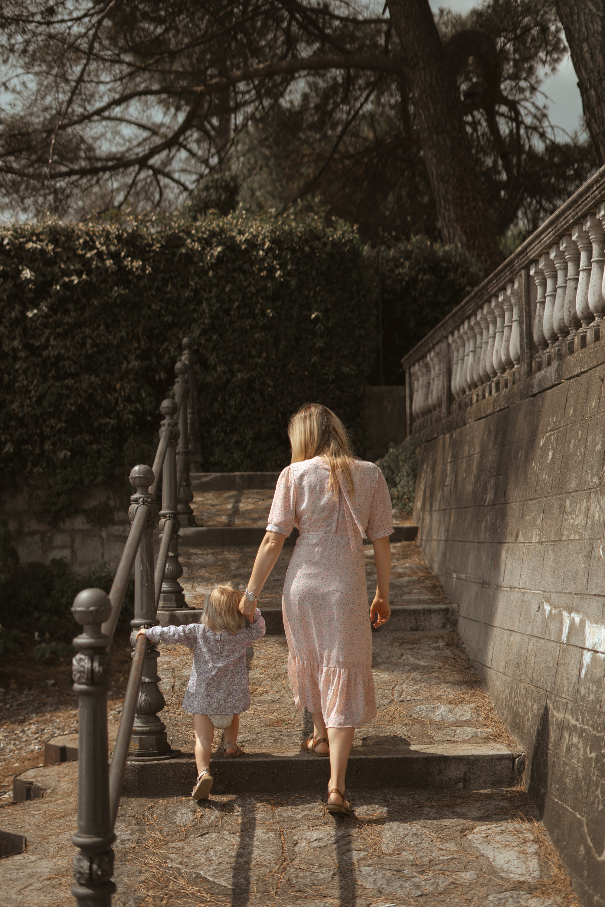 Tania and Glafira. PHOTOGRAPHER IN ITALY