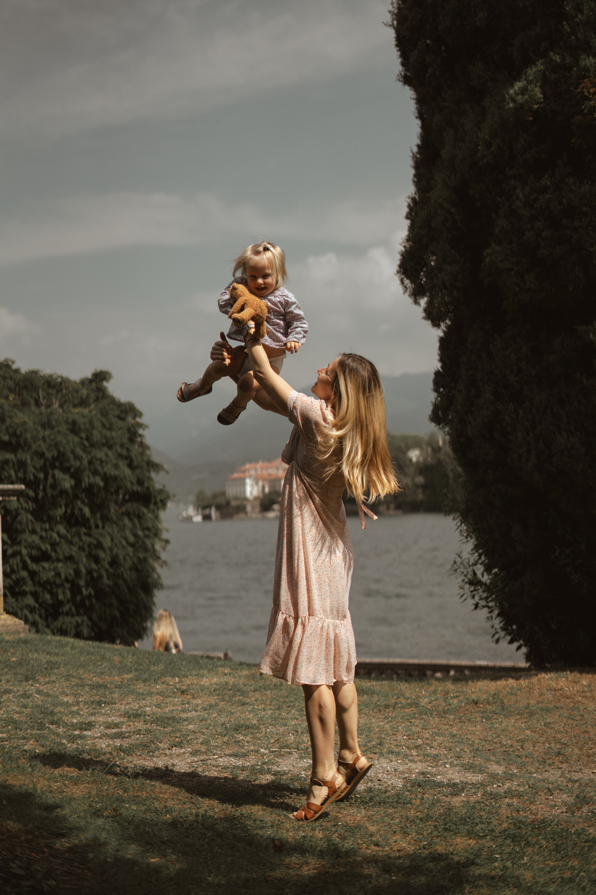 Tania and Glafira. PHOTOGRAPHER IN ITALY