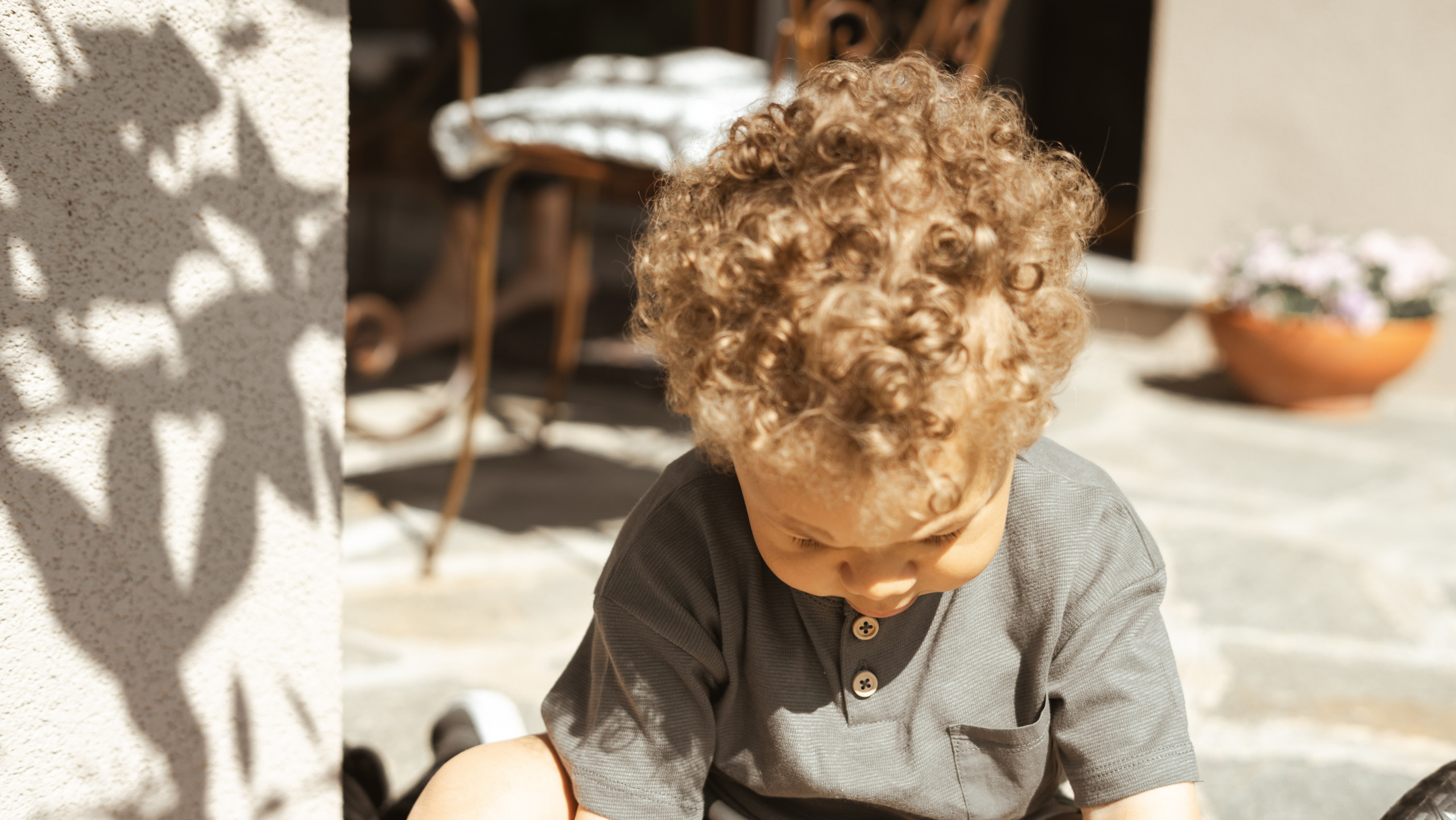 NOAH ANGELICA JHARVARI. PHOTOGRAPHER IN ITALY