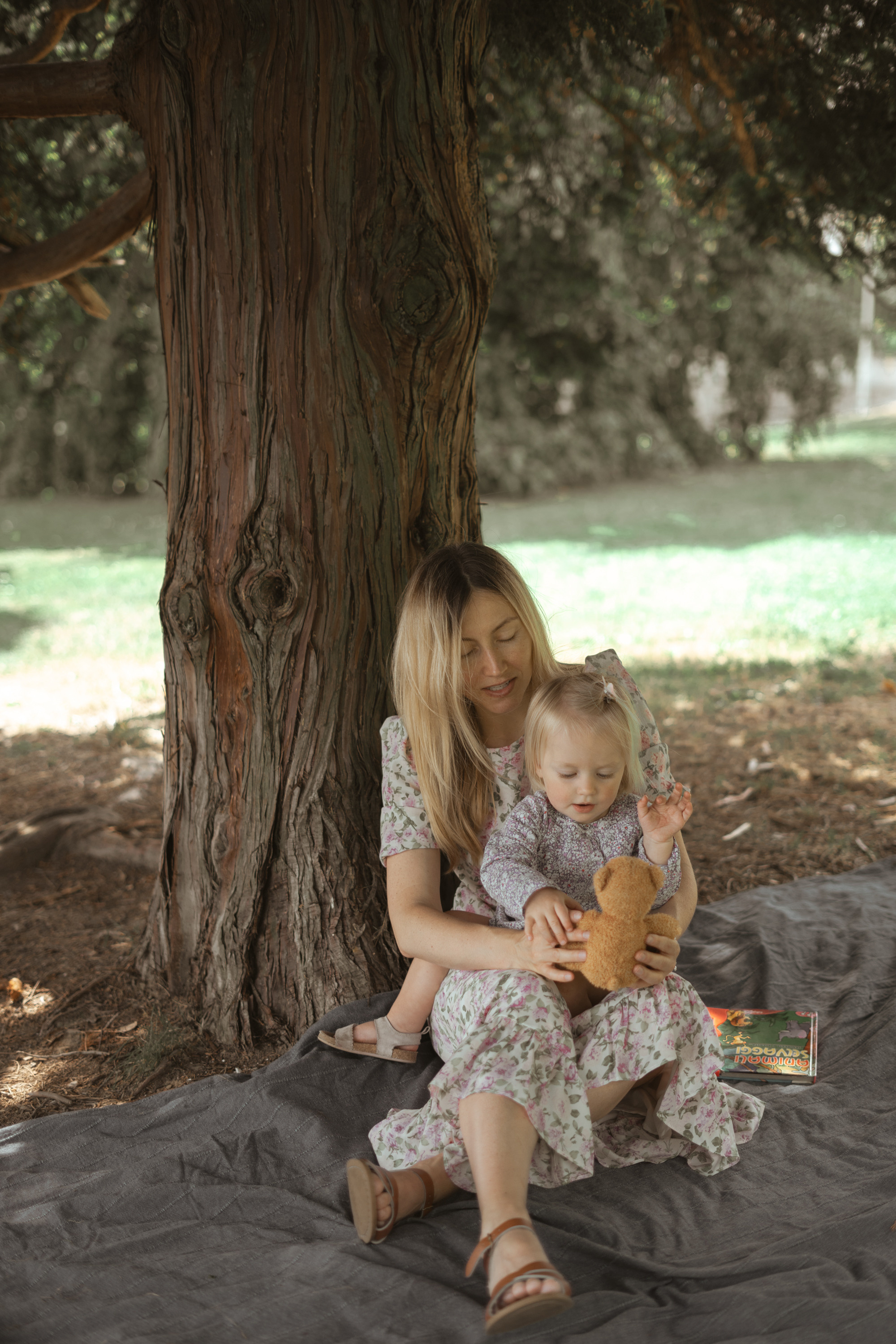 Tania and Glafira. PHOTOGRAPHER IN ITALY