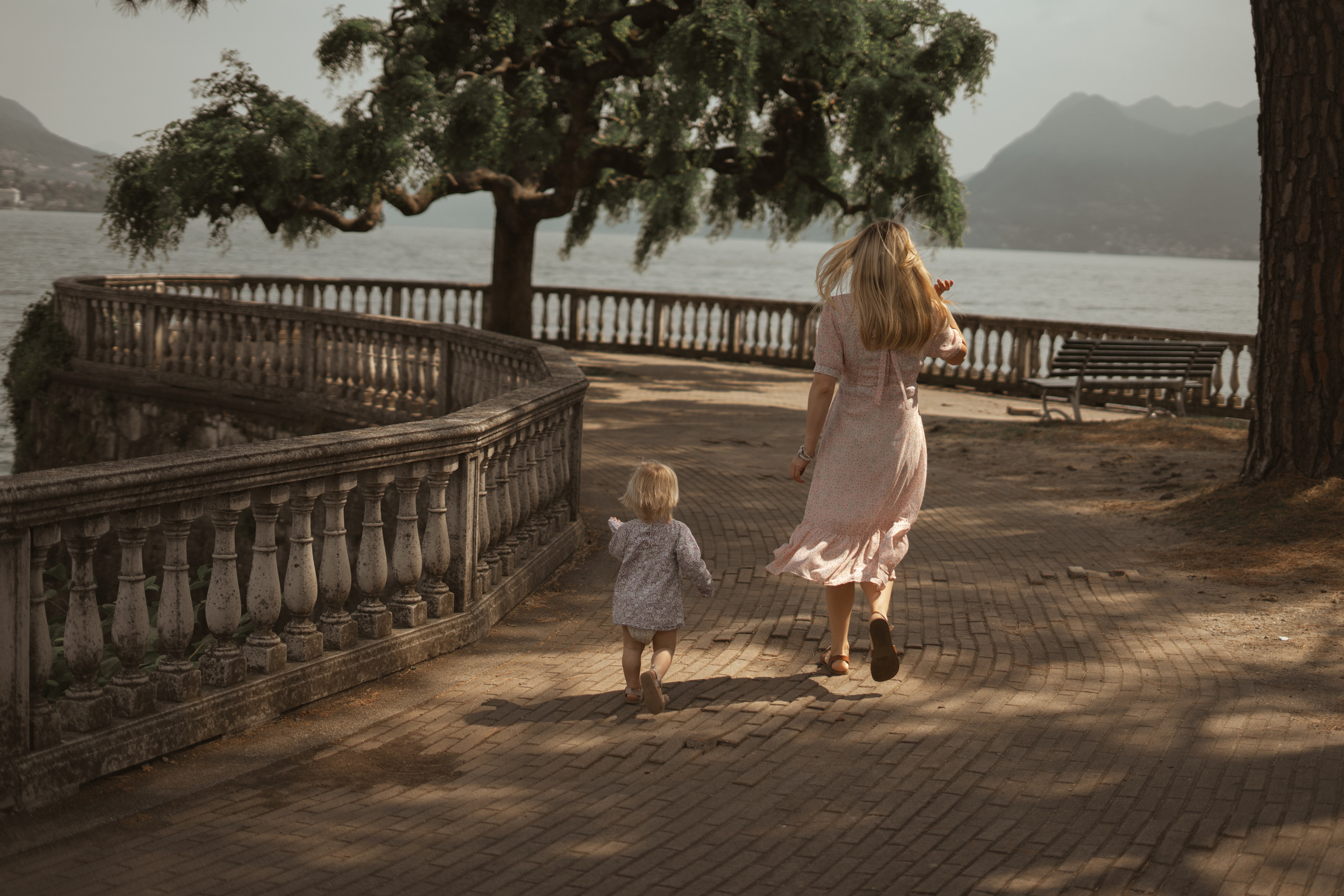 Tania and Glafira. PHOTOGRAPHER IN ITALY