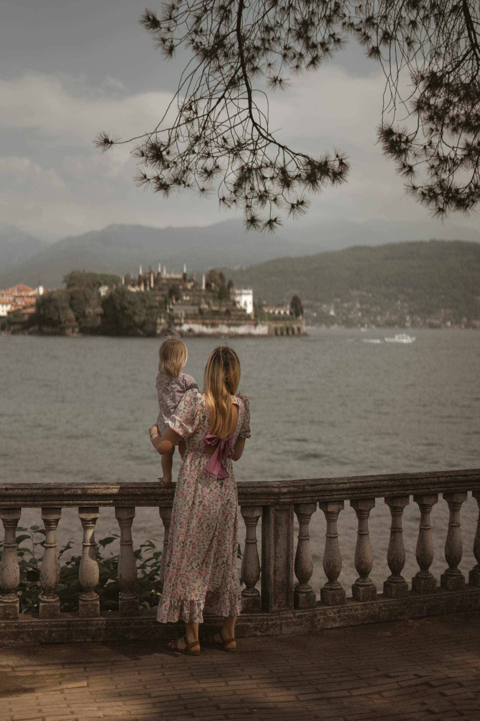 Tania and Glafira. PHOTOGRAPHER IN ITALY