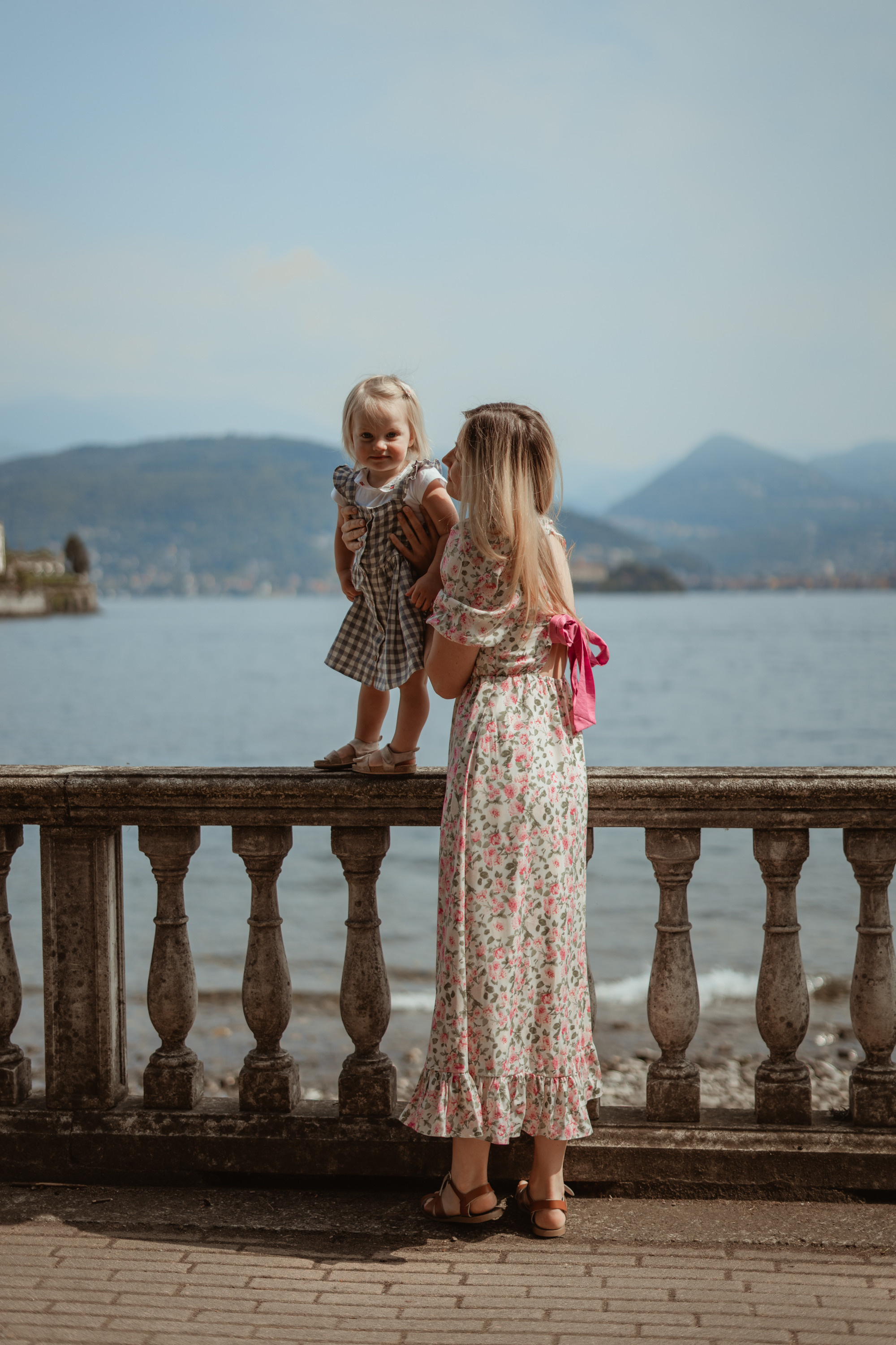 Tania and Glafira. PHOTOGRAPHER IN ITALY