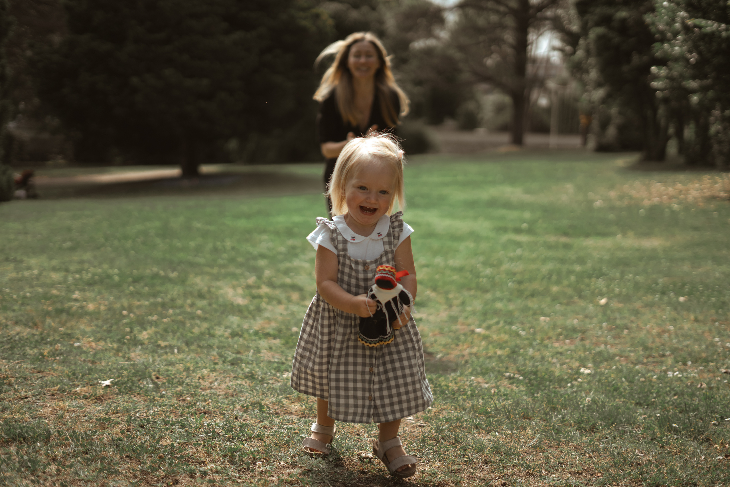 Tania and Glafira. PHOTOGRAPHER IN ITALY