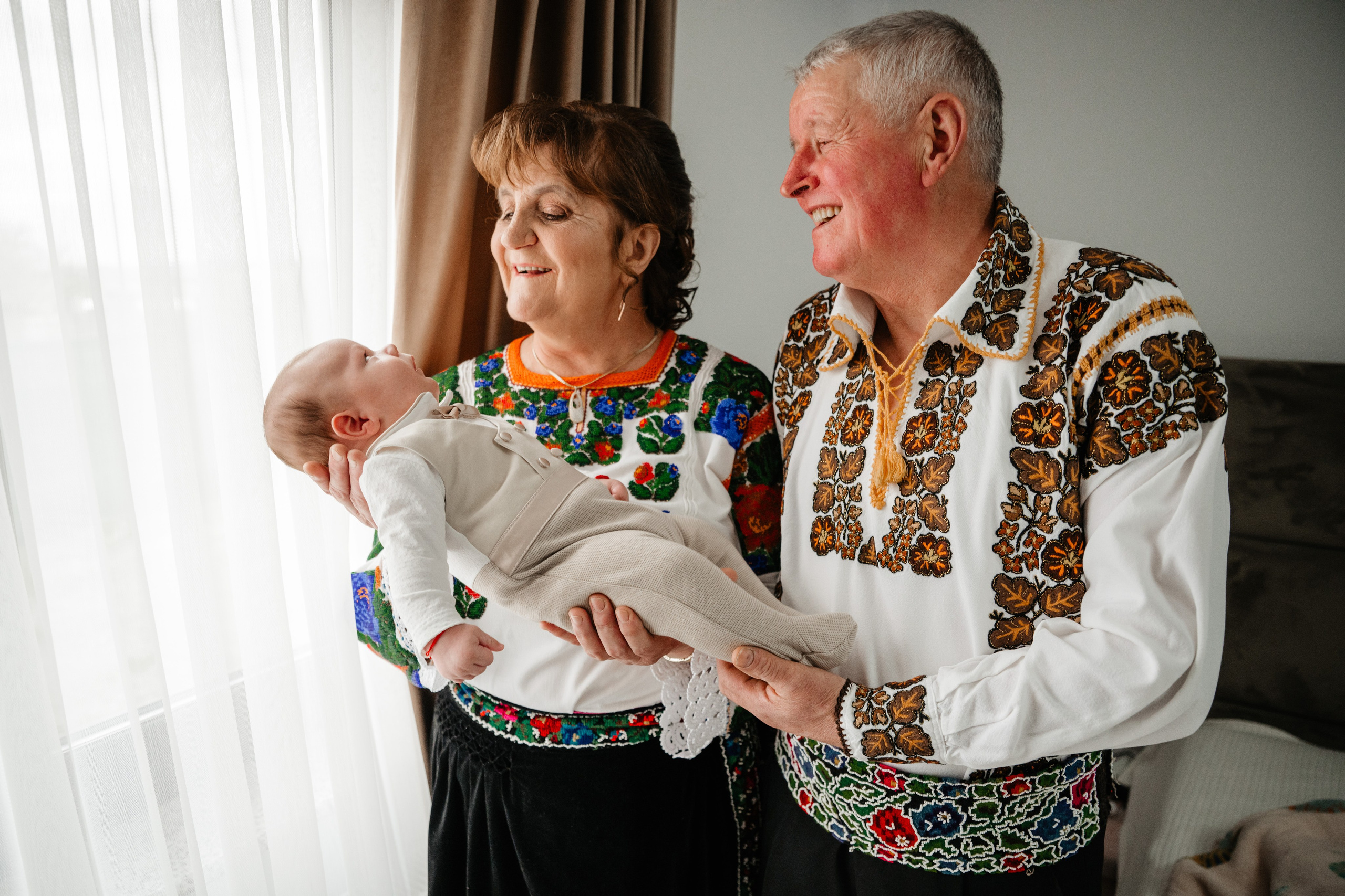 🤎 T i m o t e i  I o a n  - Taina Botezului. Wedding & Family Photographer