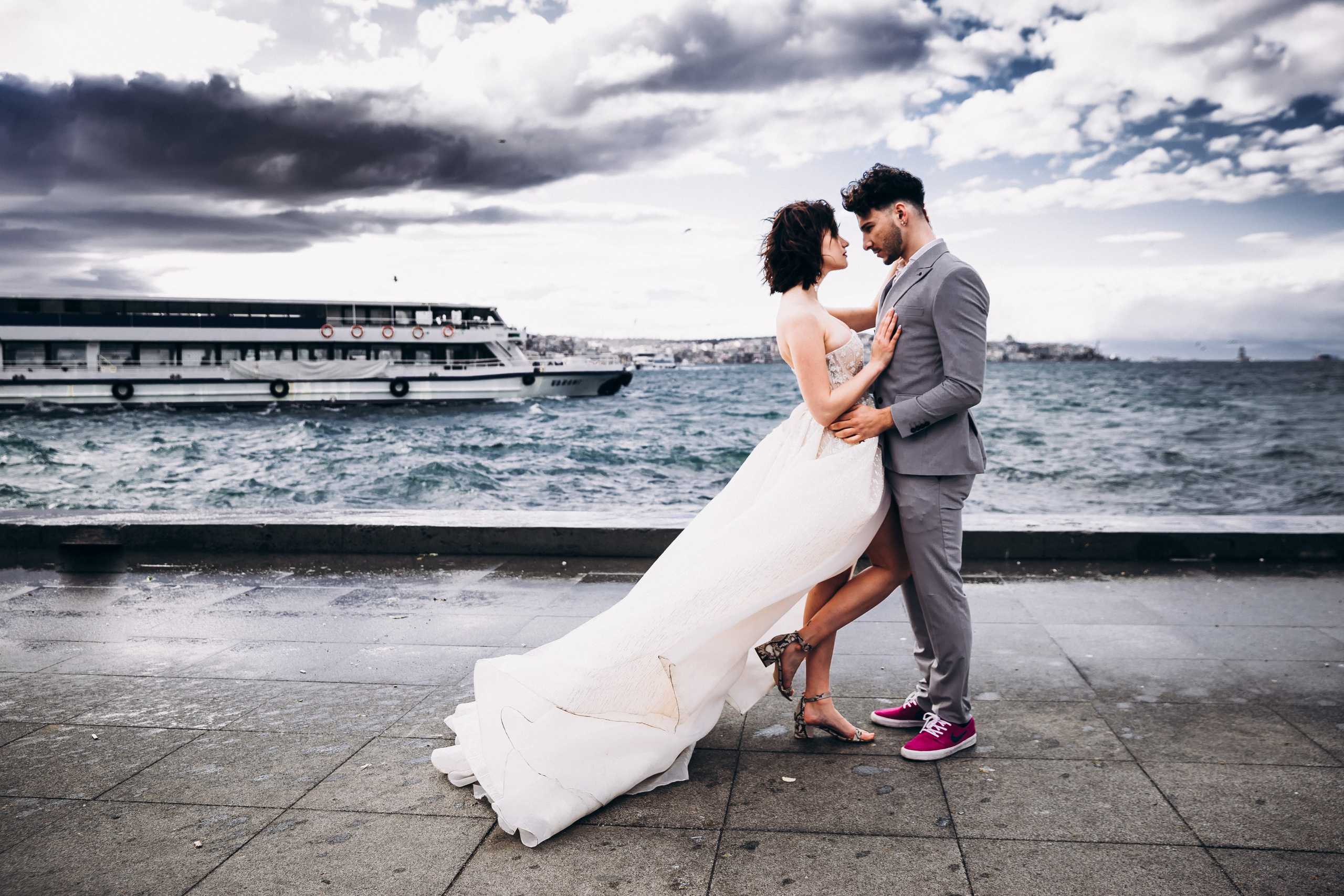 stanbul wedding photographer – bride in white dress