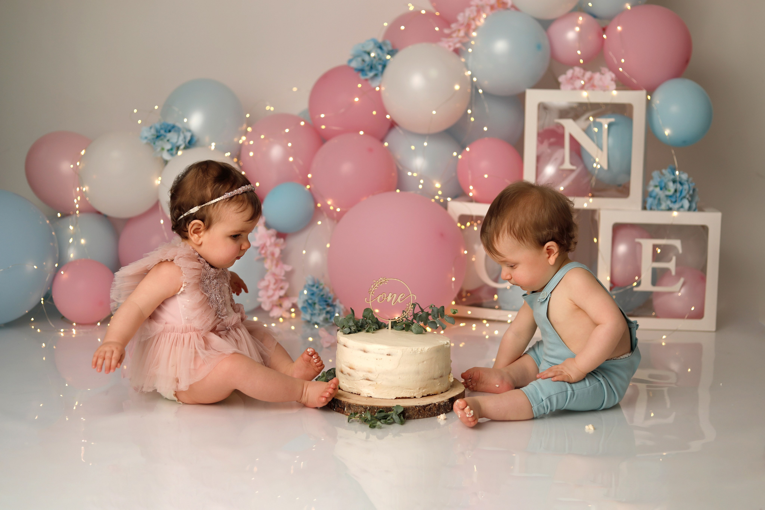 Fotograf Ehingen, Fotograf Bad Waldsee, Fotograf Friedrichshafen, Baby Ulm, Entbindung Ulm, babyfotograf Erbach, Babyfotograf Blabeuren, Babyfotograf Biberach, babyshooting ulm, babyshooting metzingen, babyshooting ehingen, Babybauchshooting, Schwangerschaftsshooting, Babybauchbilder, Babybauchfotografie Ulm, Matmaternity, studiophotography.studiophotoshoot, zwillinge