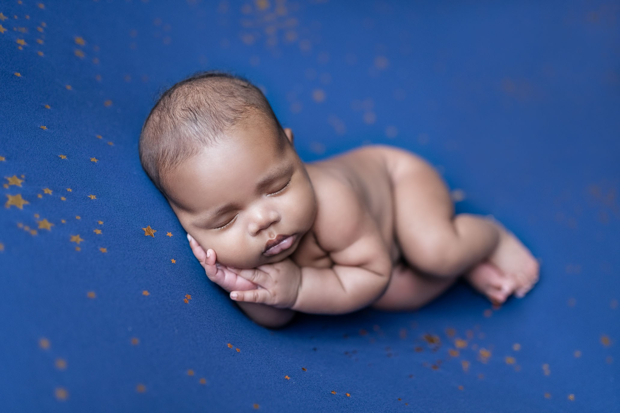 ניו בורן. צילומי הריון, ניו בורן, גיל שנה בראשון לציון -Jenya Rosso Photography
