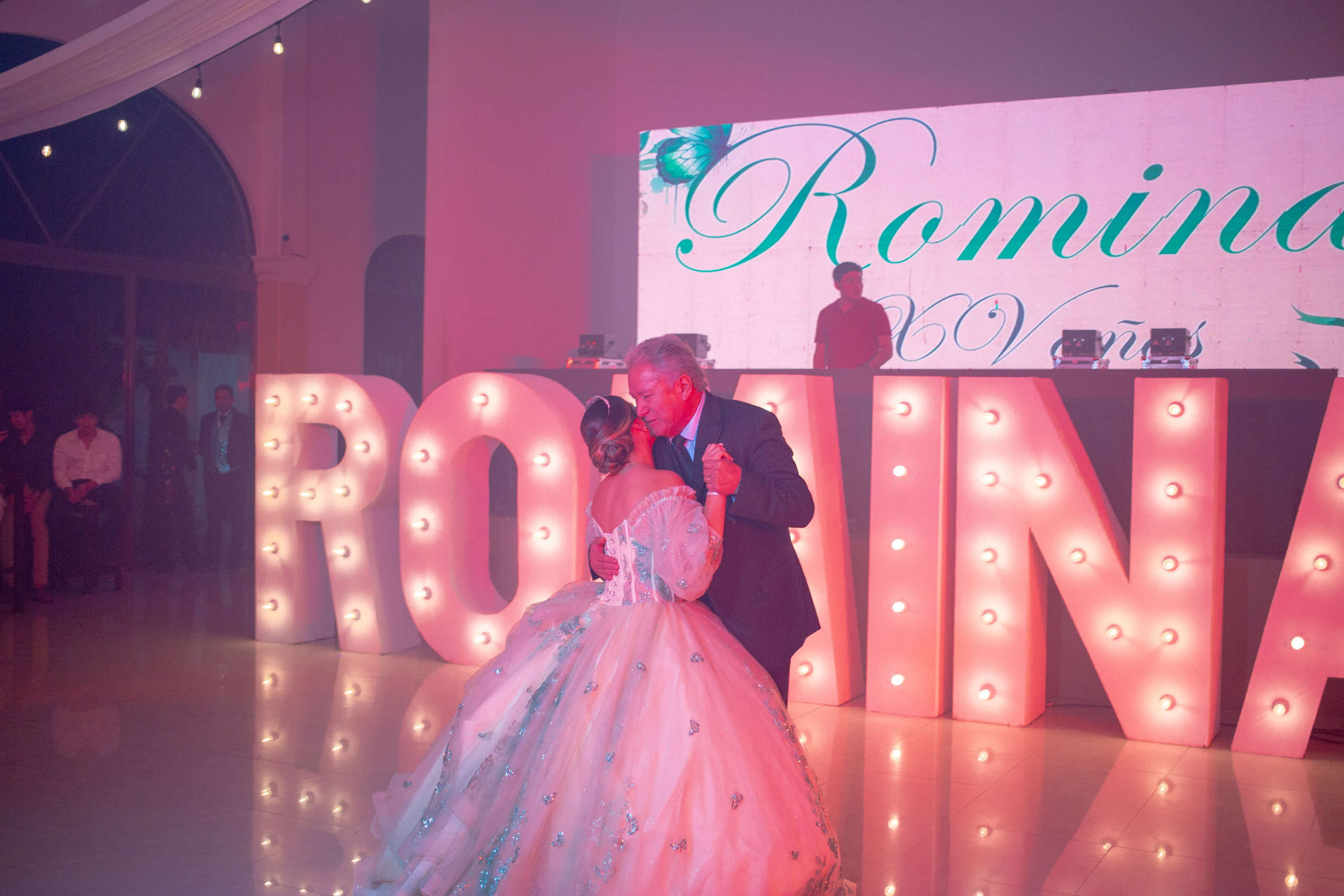 XV AÑOS ROMINA