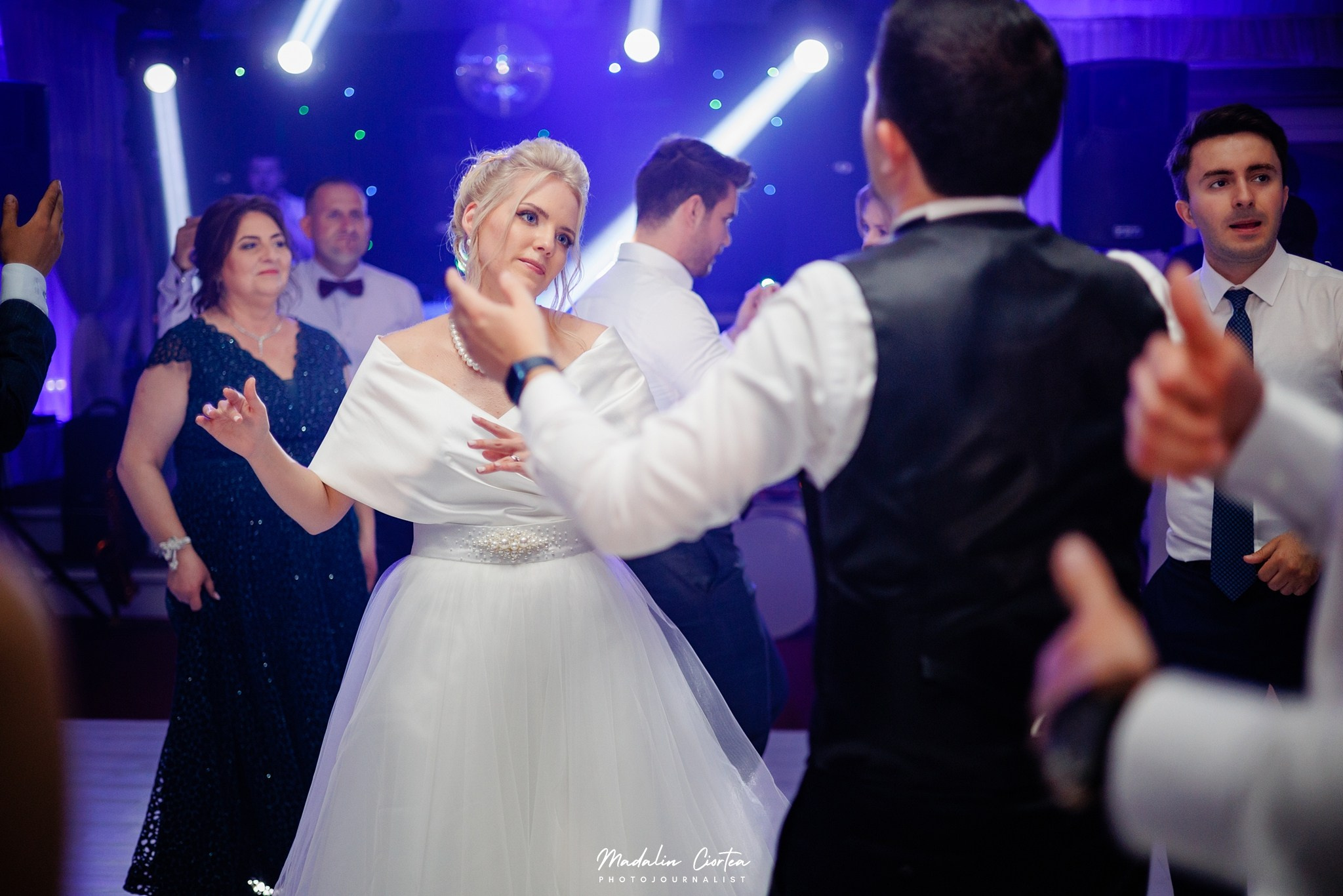 Cezara & Alex | Nuntă la Domeniile Streiului - Mercurean Evenimente | Bacia. Mădălin Ciortea - fotograf de nuntă și de familie | Dream Art Events