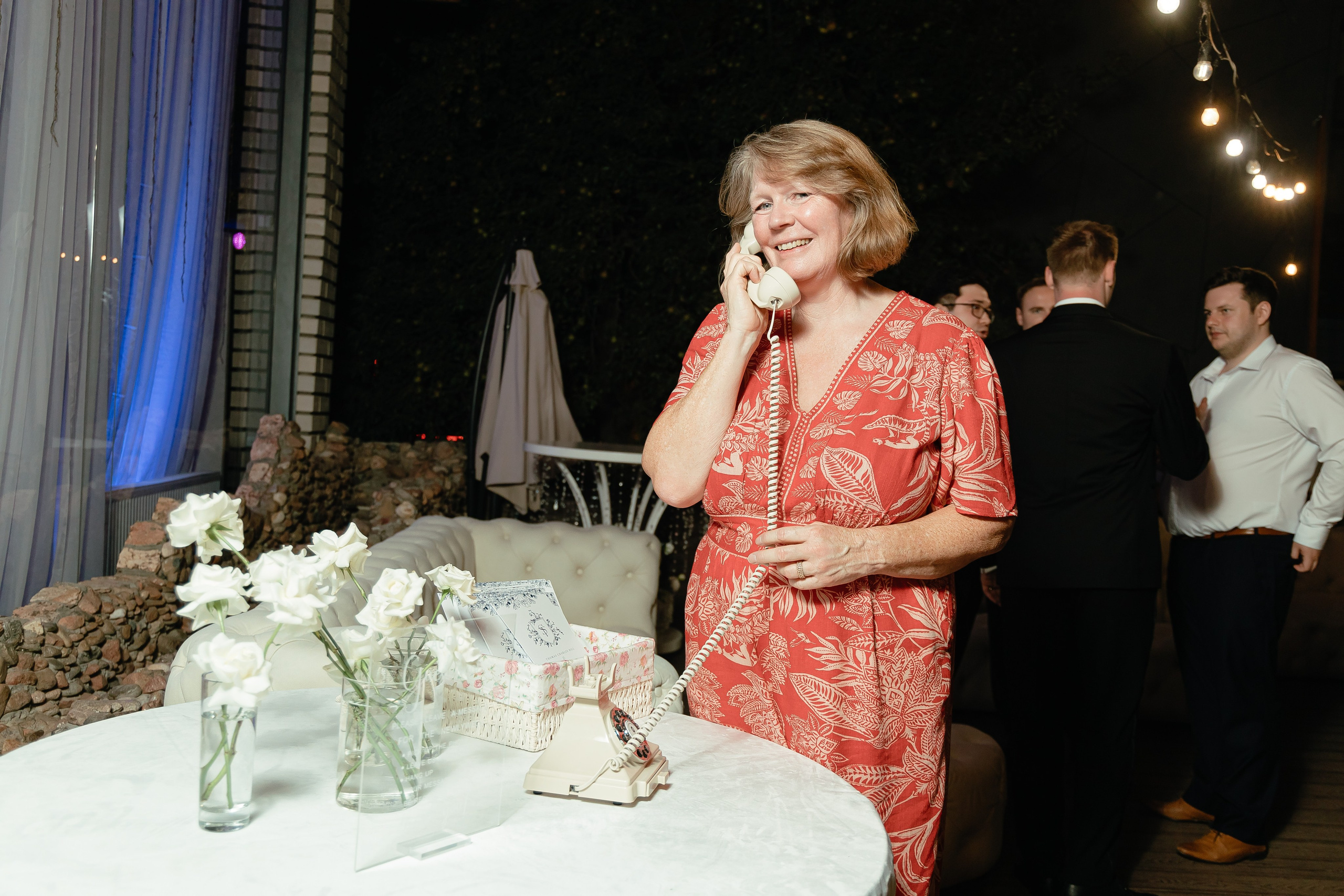 Thomas & Suyumbika. Главная