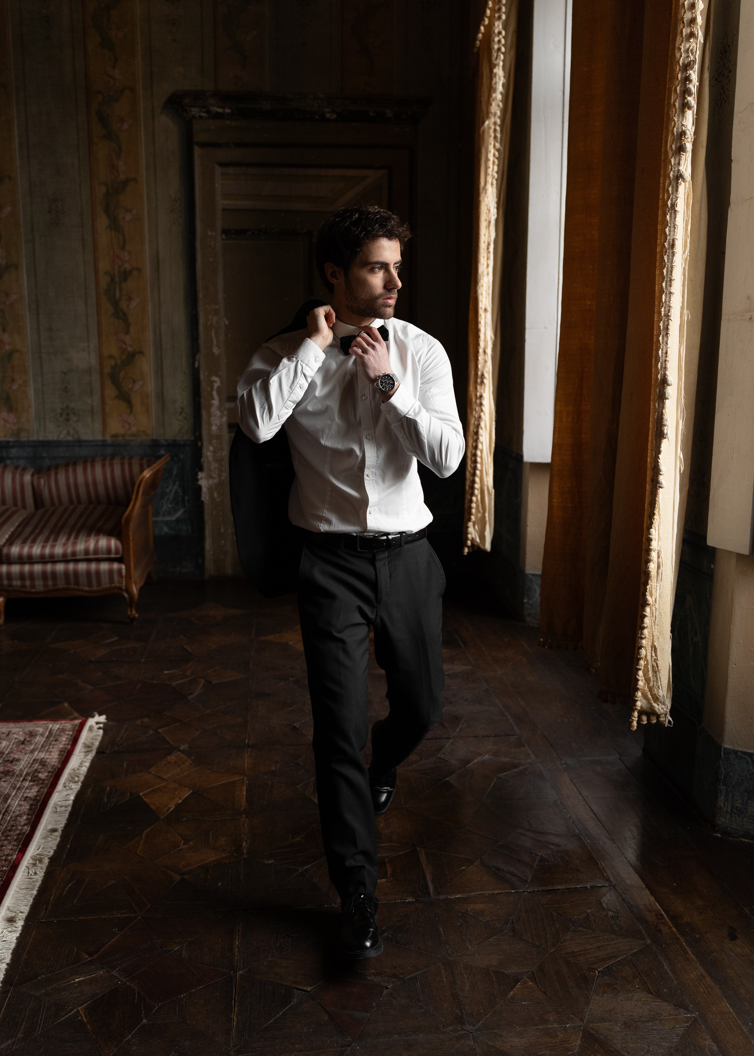 Intimate wedding in Milan. Proposal Photographer in Lake Como