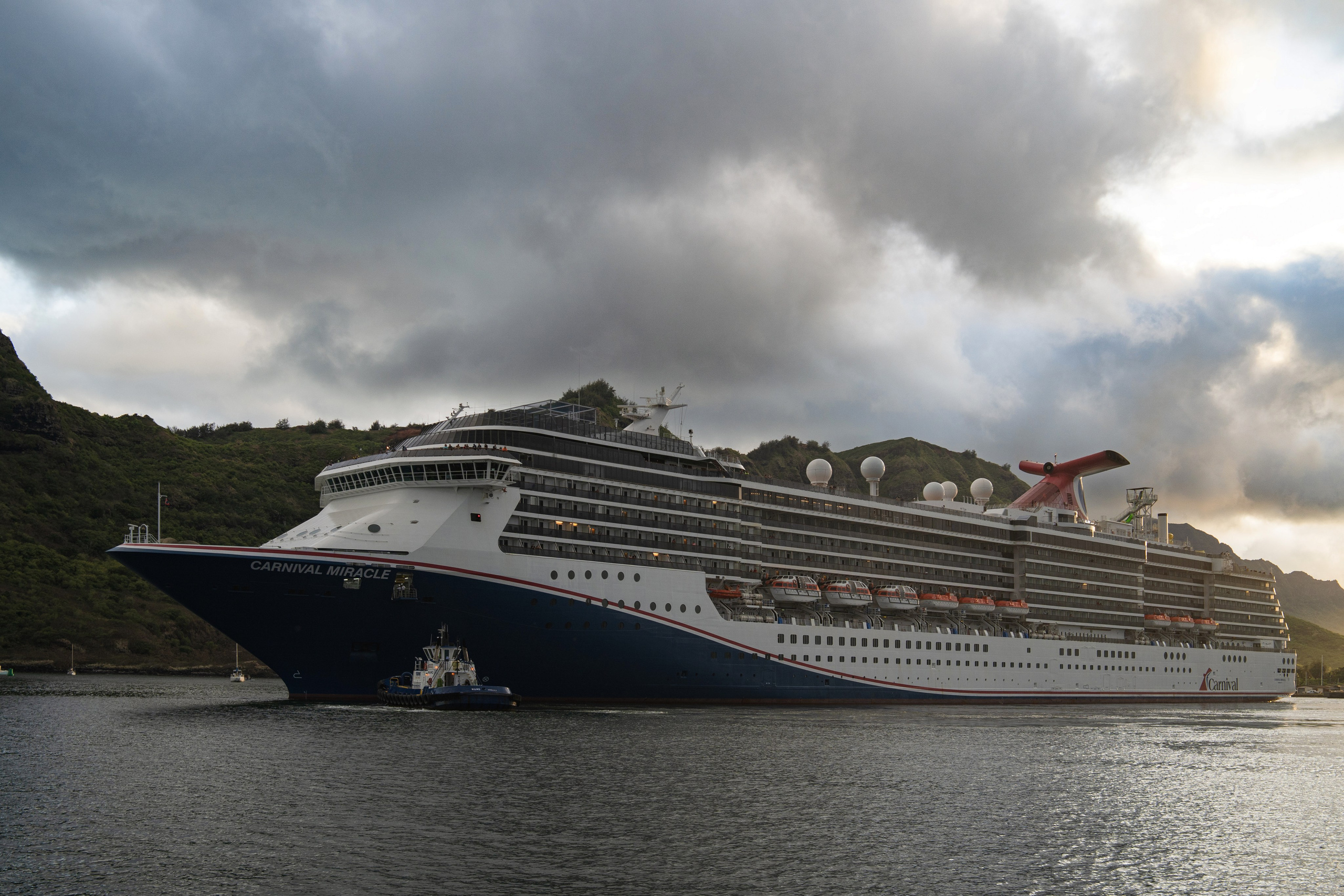SHIPS. Awards winning photographer in Kauai, Hawaii