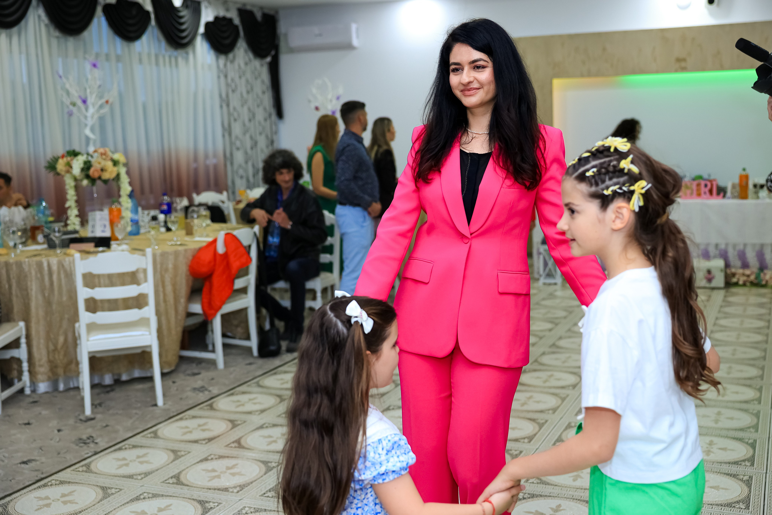 Iris Stefania. Moments By Gub