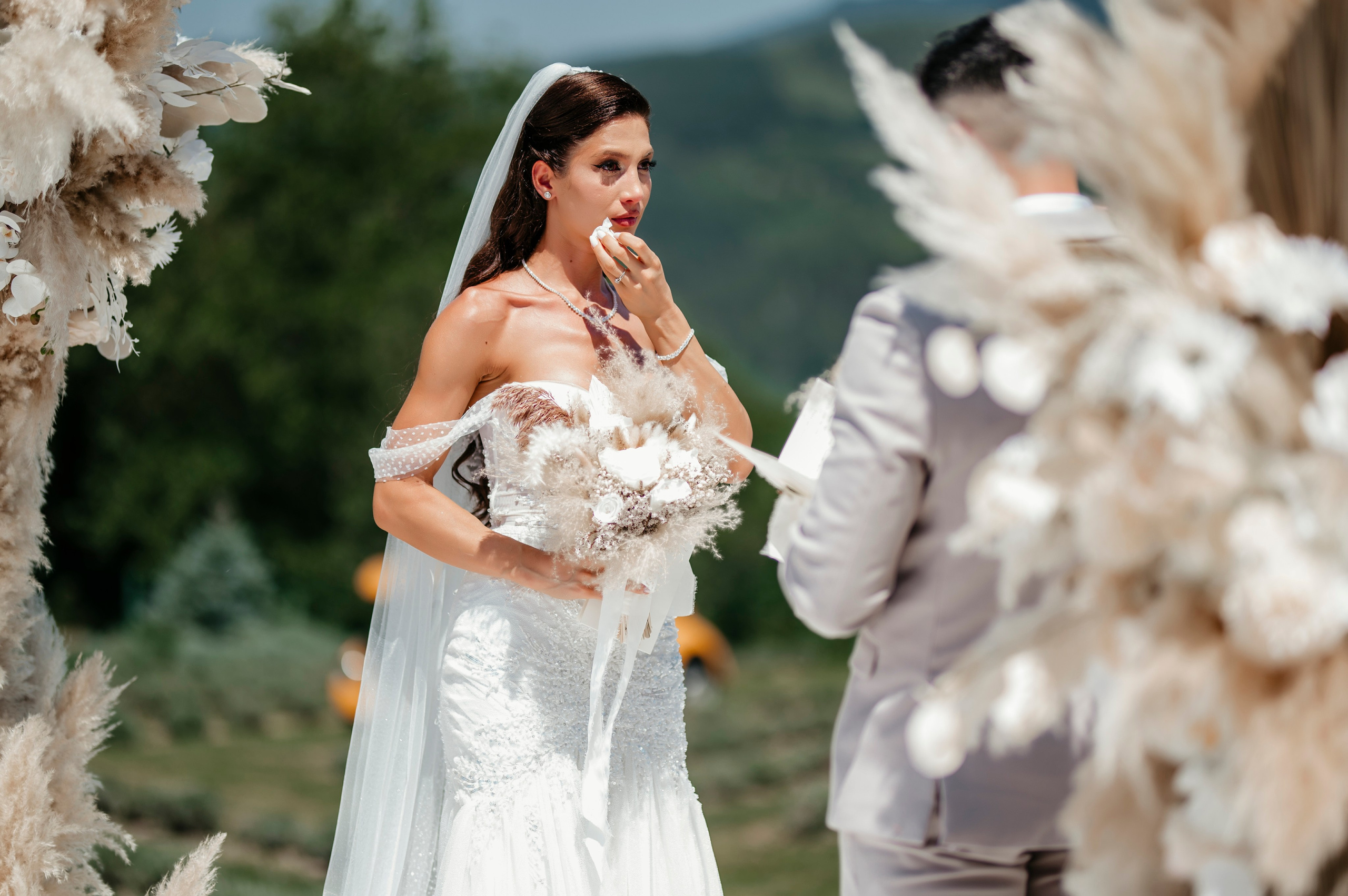Larisa & Cosmin. Fotograf si Videograf | Nuntă-Botez