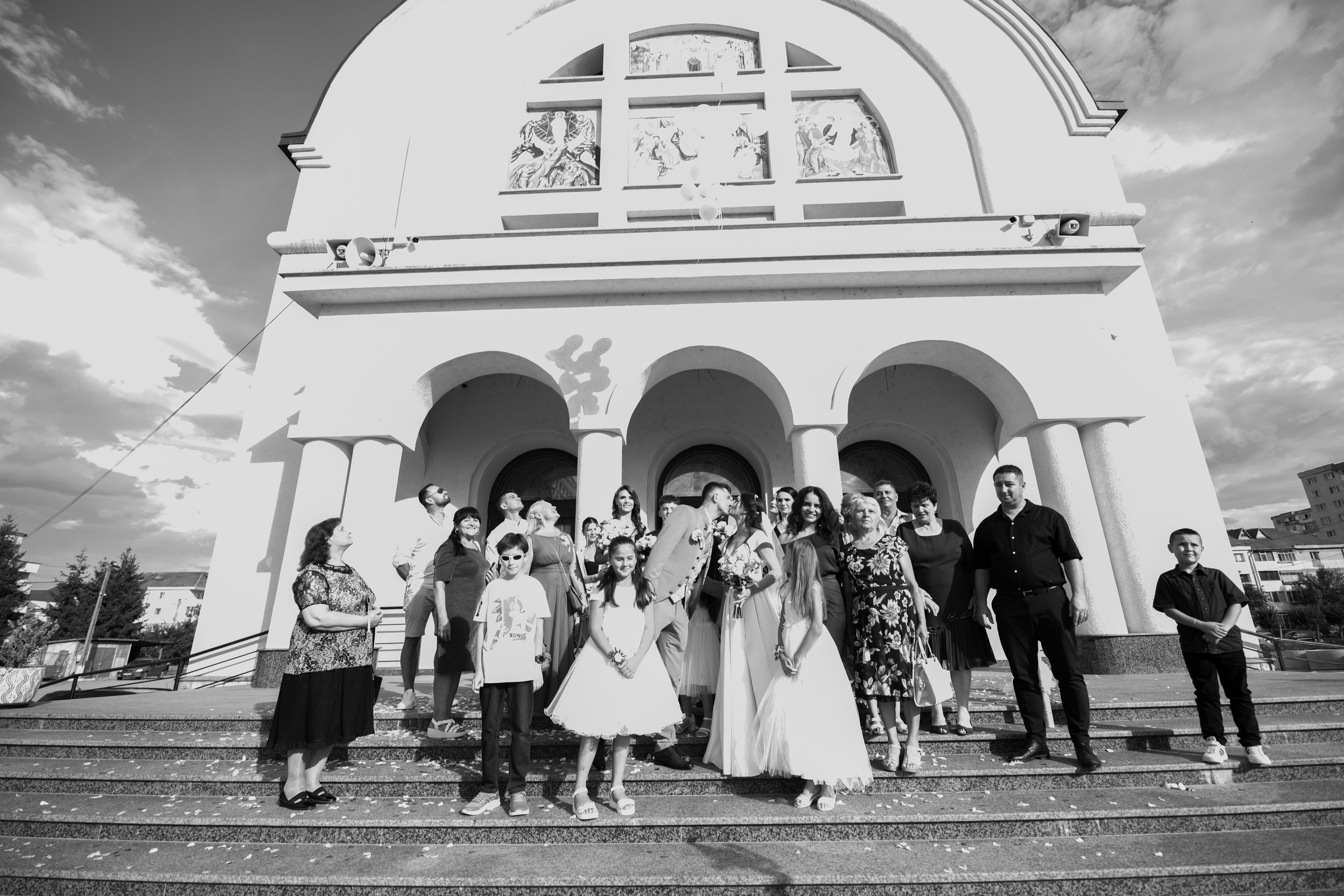 Laura & Alex. Fotograf si Videograf | Nuntă-Botez