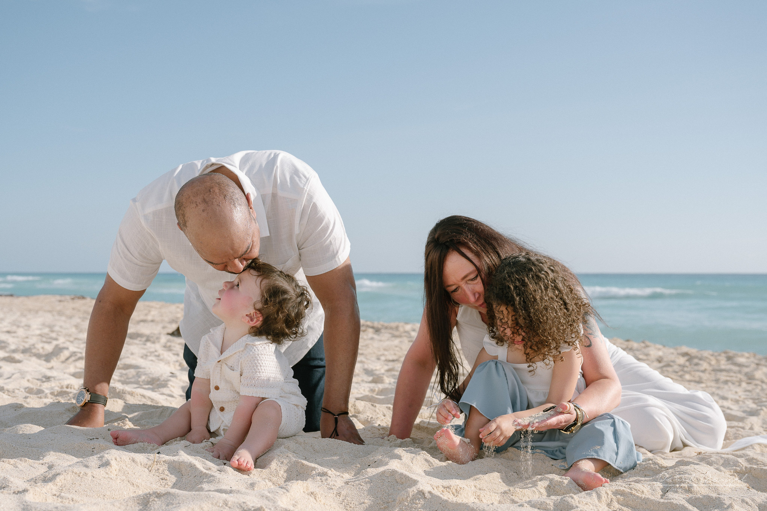 Gabi Guilliod — Family Session — Playa Delfines. Destination wedding photographer based in Cancun and Riviera Maya with service worldwide