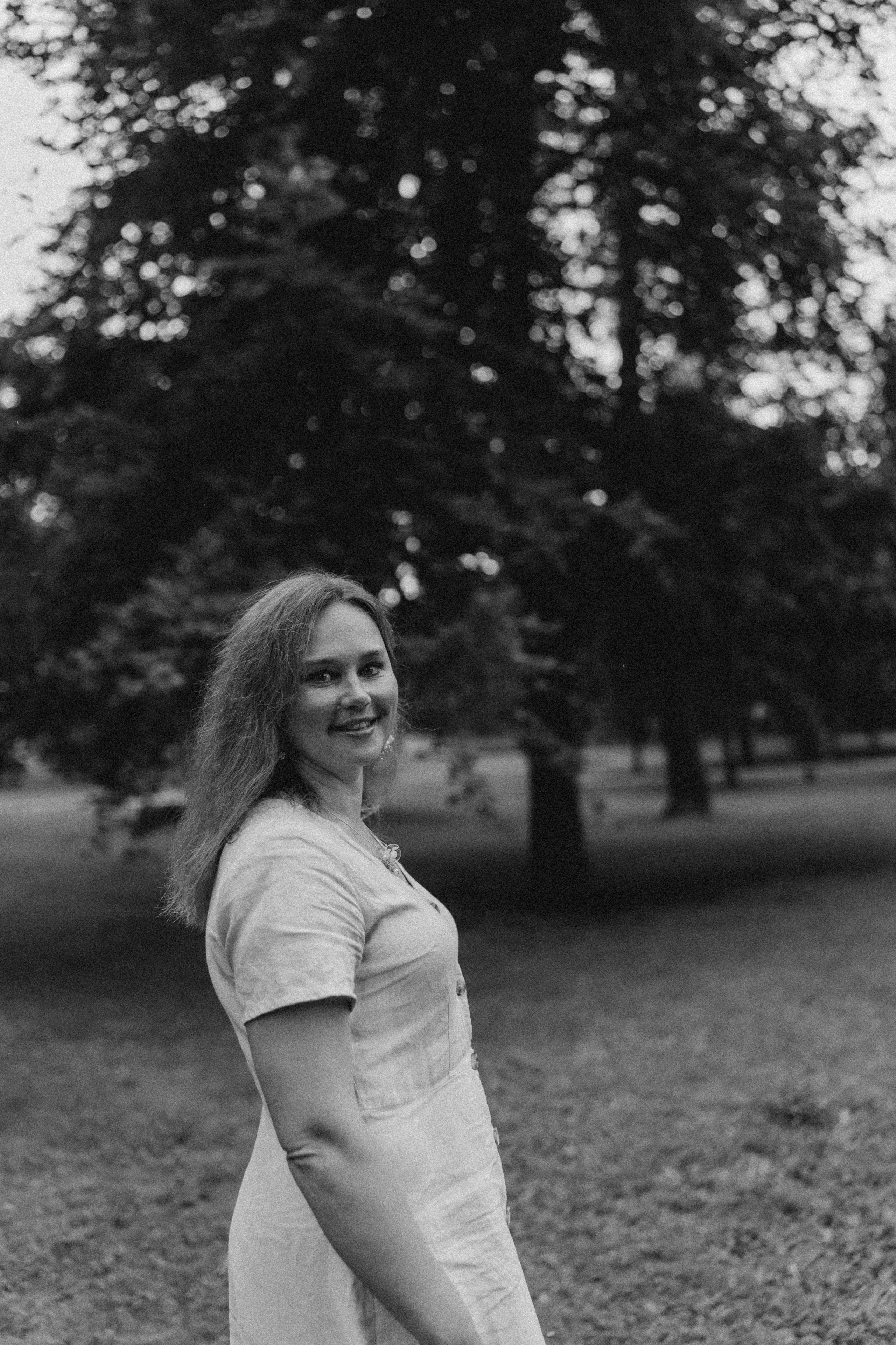 Kaivopuisto. Wedding and potrait photographer in Helsinki Vickan O