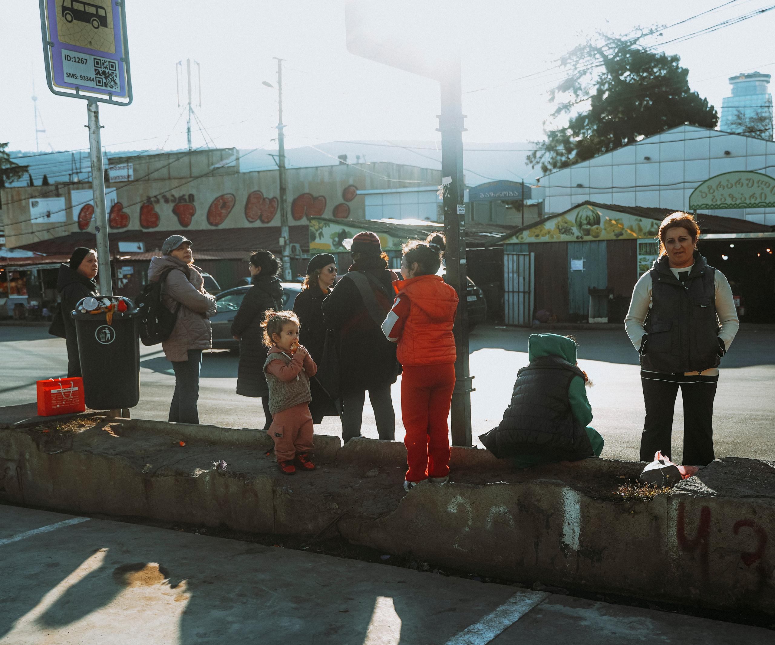ТБИЛИСИ 2023-2024. Стрит-фотография, полная абсурда, идиотизма и красоты