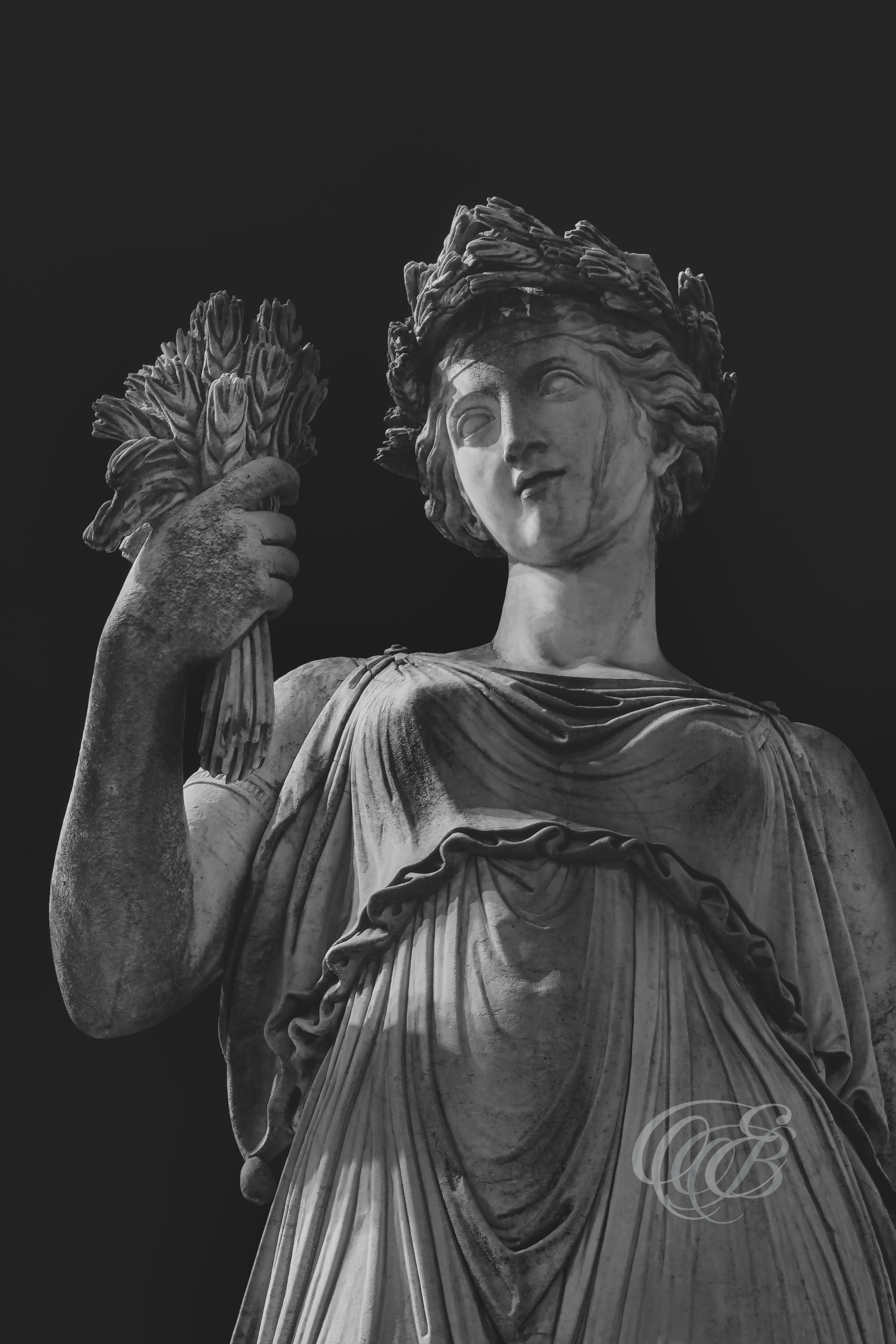 Rome Italy - Roma Flora at Piazza del Popolo - Eduardo Bartoli Fine Art Photography - Black and white matte fine art photograph of the Roma Flora statue in Rome, Italy – photography by Eduardo Bartoli.