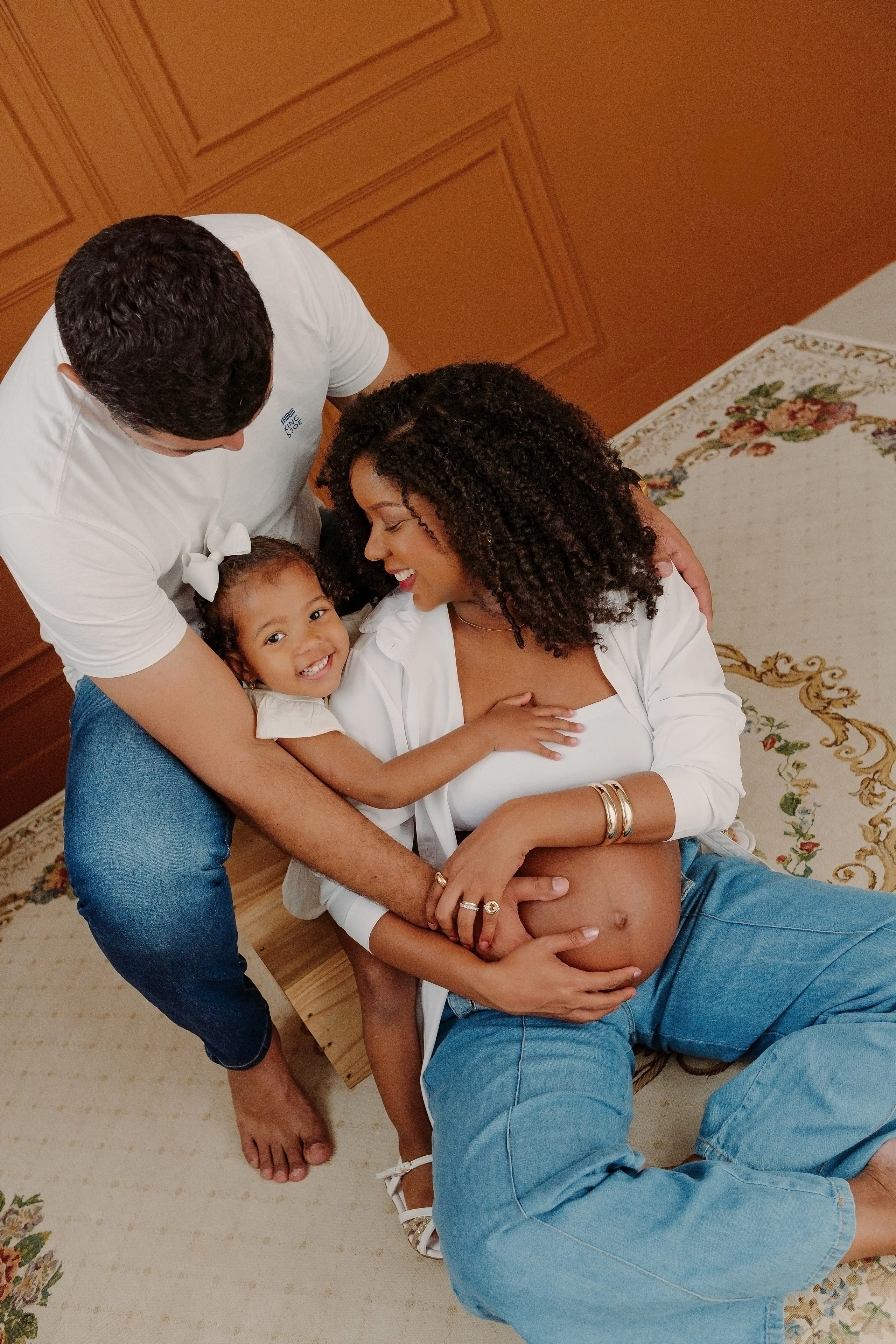 Verena à espera de Júlia. Estúdio Natani Fotografia