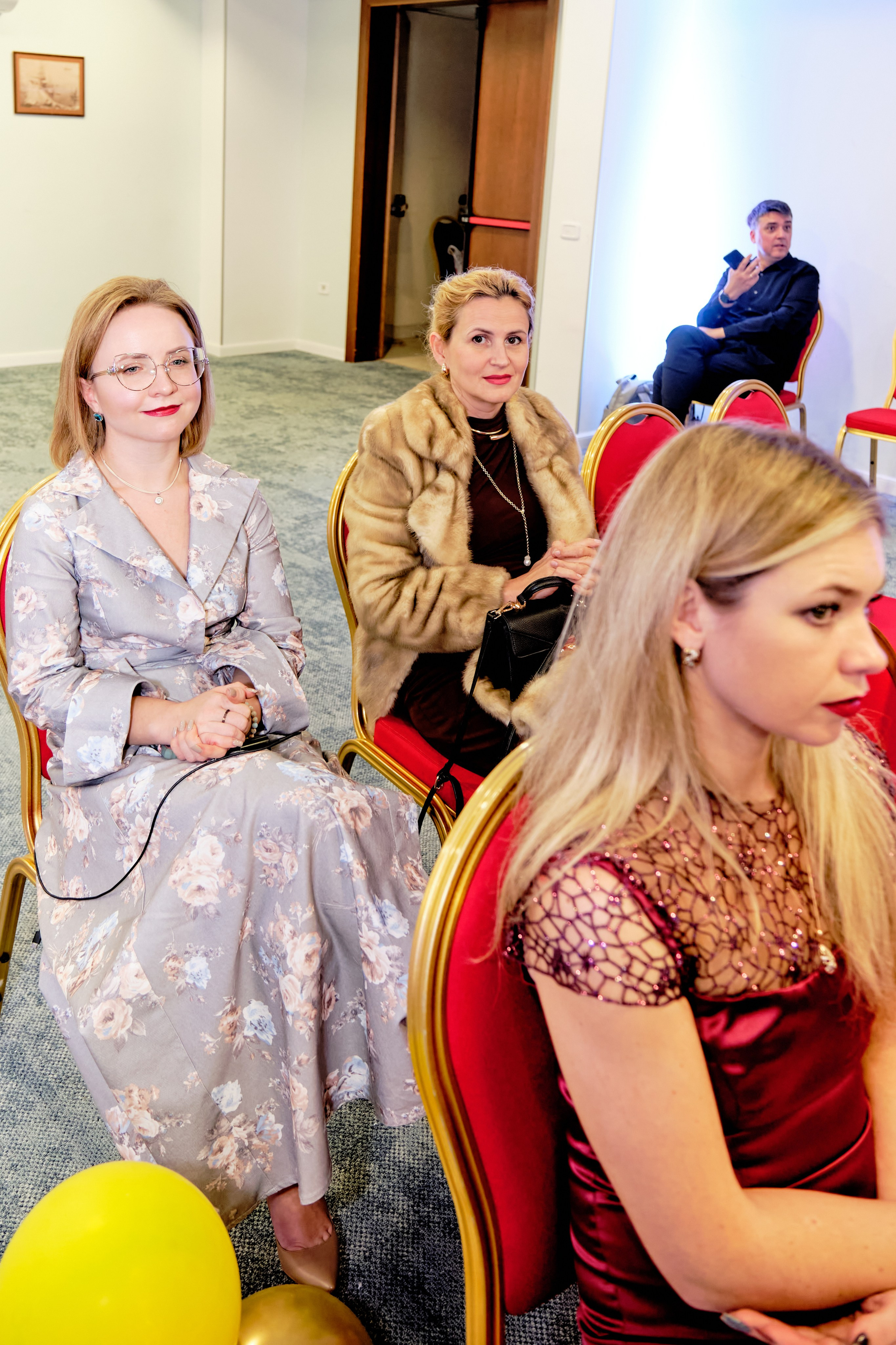 Фоторепортаж з благодійного Новорічного балу у Чорногорії. Портретний фотограф Альона Новгородцева