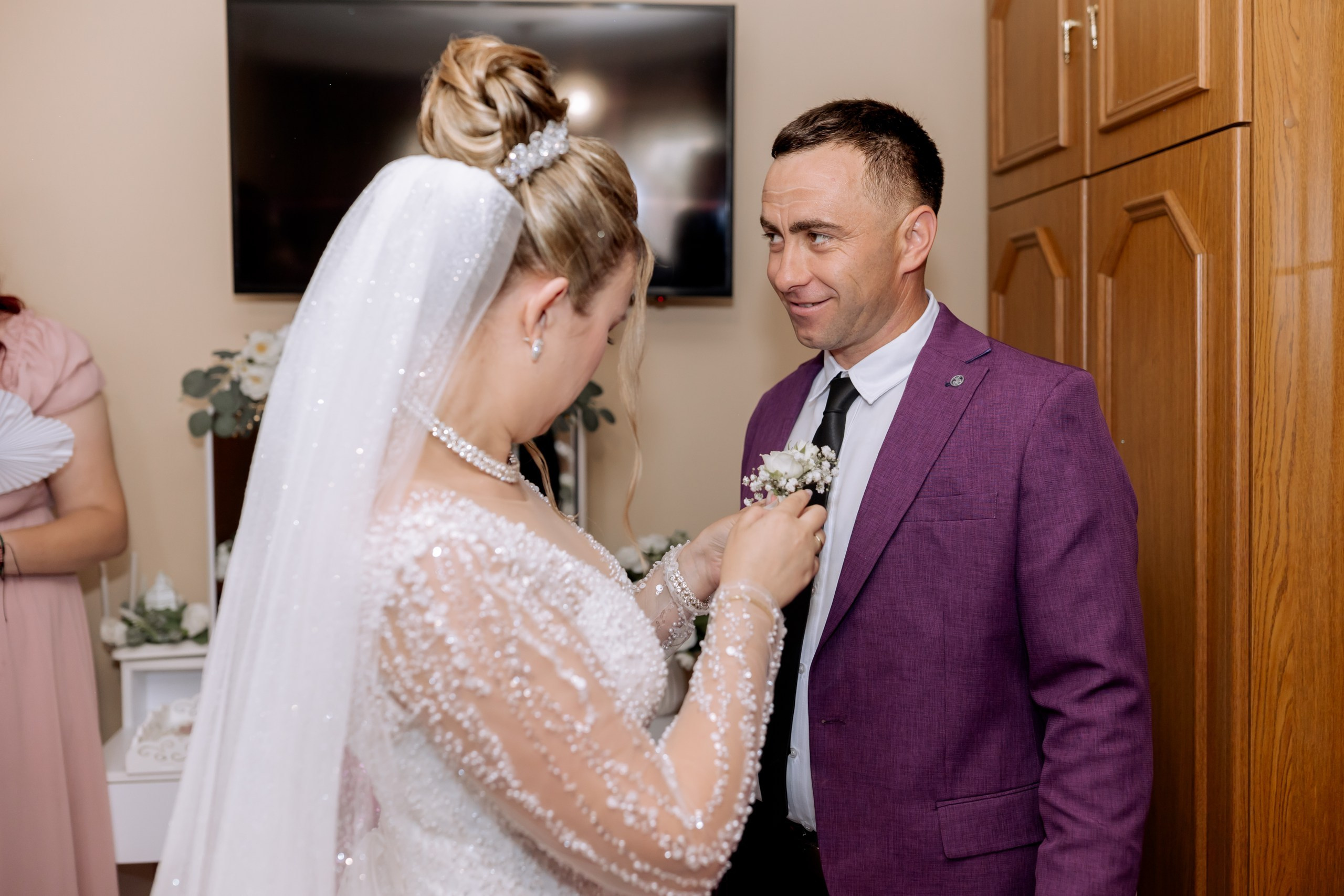 * fotograf stare civilă Siret* fotograf Bucovina* fotograf nuntă Suceava* fotograf Iași Botoșani* stare civilă tradițională* ie românească nuntă* AlinoFotoStudio* fotograf Andrei și Andreea- Alin Chirilă fotograf – stare civilă Siret, Suceava, Andrei și Andreea în ie tradițională, poveste spusă prin fotografiefotograf stare civilă Siret Suceava Alin Chirilă – miri îmbrăcați în costum tradițional bucovineanAlin Chirilă fotograf nuntă Siret Suceava – stare civilă autentică în Bucovina, emoții realefotograf Siret Suceava Alin Chirilă – Andrei și Andreea la starea civilă în ie tradiționalăstare civilă Siret fotograf Alin Chirilă – cadre naturale cu miri în costum popular din Bucovinafotograf nuntă Siret Suceava Alin Chirilă – povestitor prin fotografie, moment emoționant la starea civilăAlin Chirilă fotograf stare civilă Siret – iubire autentică surprinsă în stil documentarfotograf Bucovina Siret Alin Chirilă – stare civilă în ie tradițională, cadre pline de emoțieAlin Chirilă fotograf Suceava – Andrei și Andreea spun DA la starea civilă în Siretfotograf stare civilă Suceava Siret Alin Chirilă – poveste de iubire în stil tradițional românesc - Alin Chirilă fotograf profesionist, AlinoFotoStudio, fotograf evenimente Siret, Suceava County, Iași, Bacău County, Botoșani, Neamț County, fotograf nunți, botezuri, cununii civile, portrete și momente autentice surprinse elegant.- Alin Chirilă surprinde momente elegante de nuntă și evenimente speciale prin AlinoFotoStudio, fotograf disponibil în Siret, Suceava County, Iași, Bacău County, Botoșani și Neamț County, specializat în nunți, botezuri și cununii civile. - Alin Chirilă fotograf profesionist, AlinoFotoStudio, fotograf nuntă și evenimente în Siret, Suceava, Iași, Bacău, Botoșani și Piatra Neamț, fotograf nunți, botezuri, cununie civilă, ședințe foto, trash the dress, logodnă, familie, portrete și fotografii autentice. - AlinoFotoStudio by Alin Chirilă, fotograf evenimente premium în Suceava County, Iași County, Bacău County, Botoșani County și Neamț County, fotograf de familie, fotograf ceremonii religioase, petreceri și momente emoționante. - Alin Chirilă fotograf, povestitor prin fotografie, servicii foto profesionale pentru mireasă, mire, pregătiri nuntă, biserică, restaurant, valsul mirilor, tradiții românești și amintiri de neuitat în Moldova.