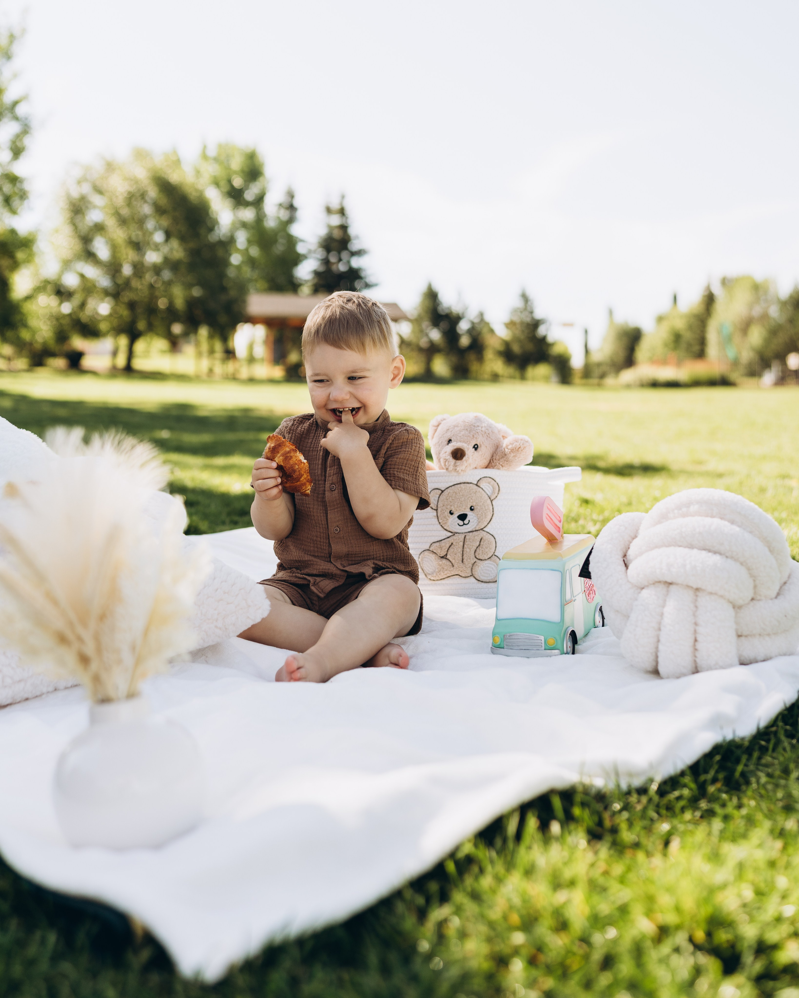 Max. Calgary Wedding & Lifestyle Photographer — Yevhen Polishchuk