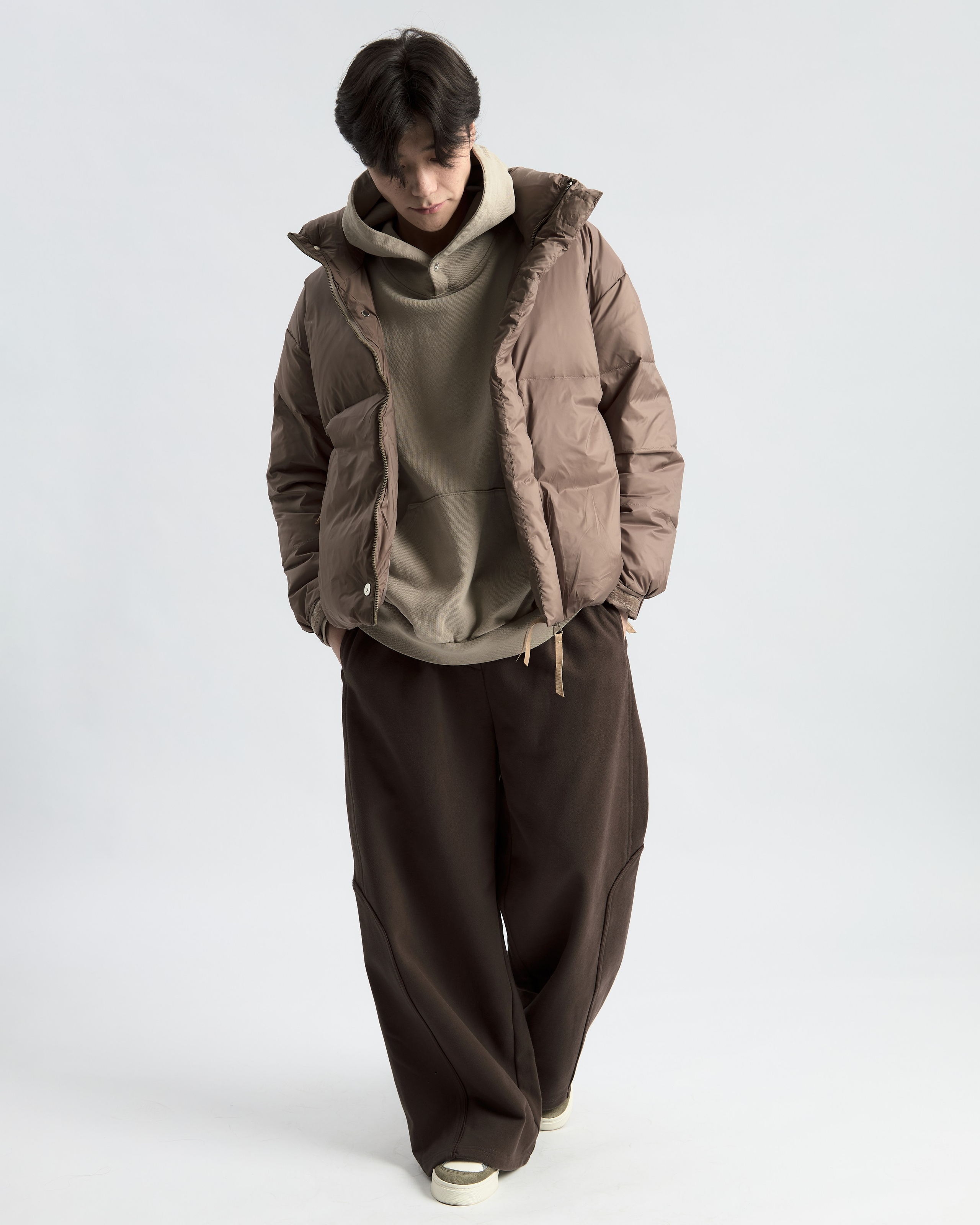 Одежда. Предметная фотосъемка в Алматы. Студия фото и видео съемки товаров