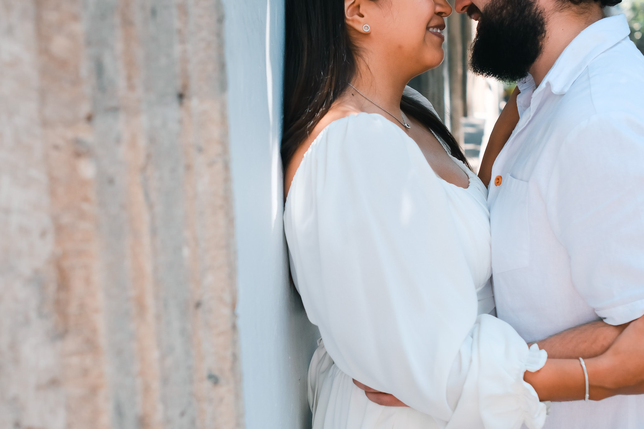 Sesión Save the Date en La Roma: Dany & Rui capturan su amor en el corazón de CDMX. Wedding and family photographer in Mexico City