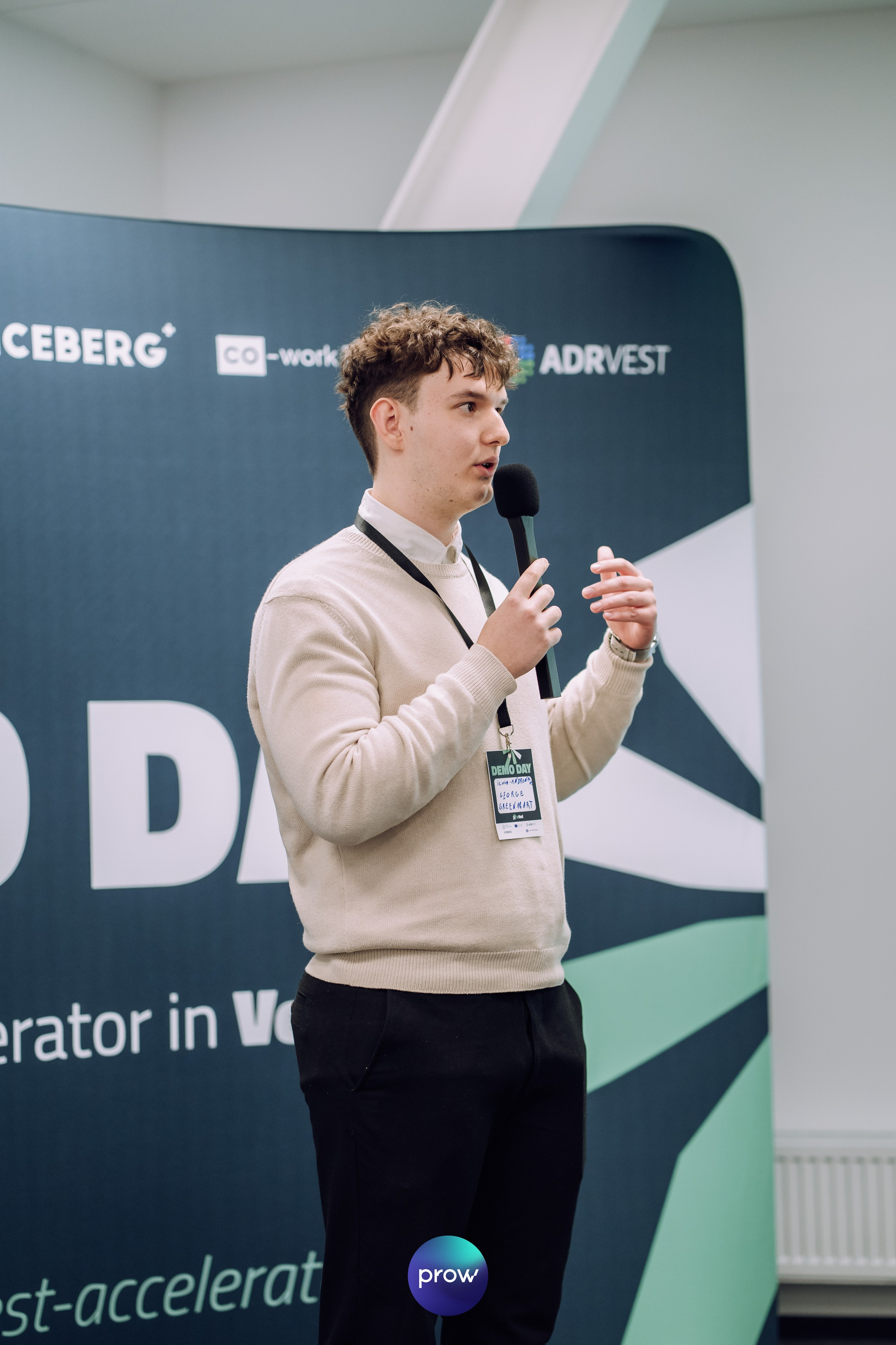 InVest DemoDay @ Cowork. Cozac Cristian Photographer