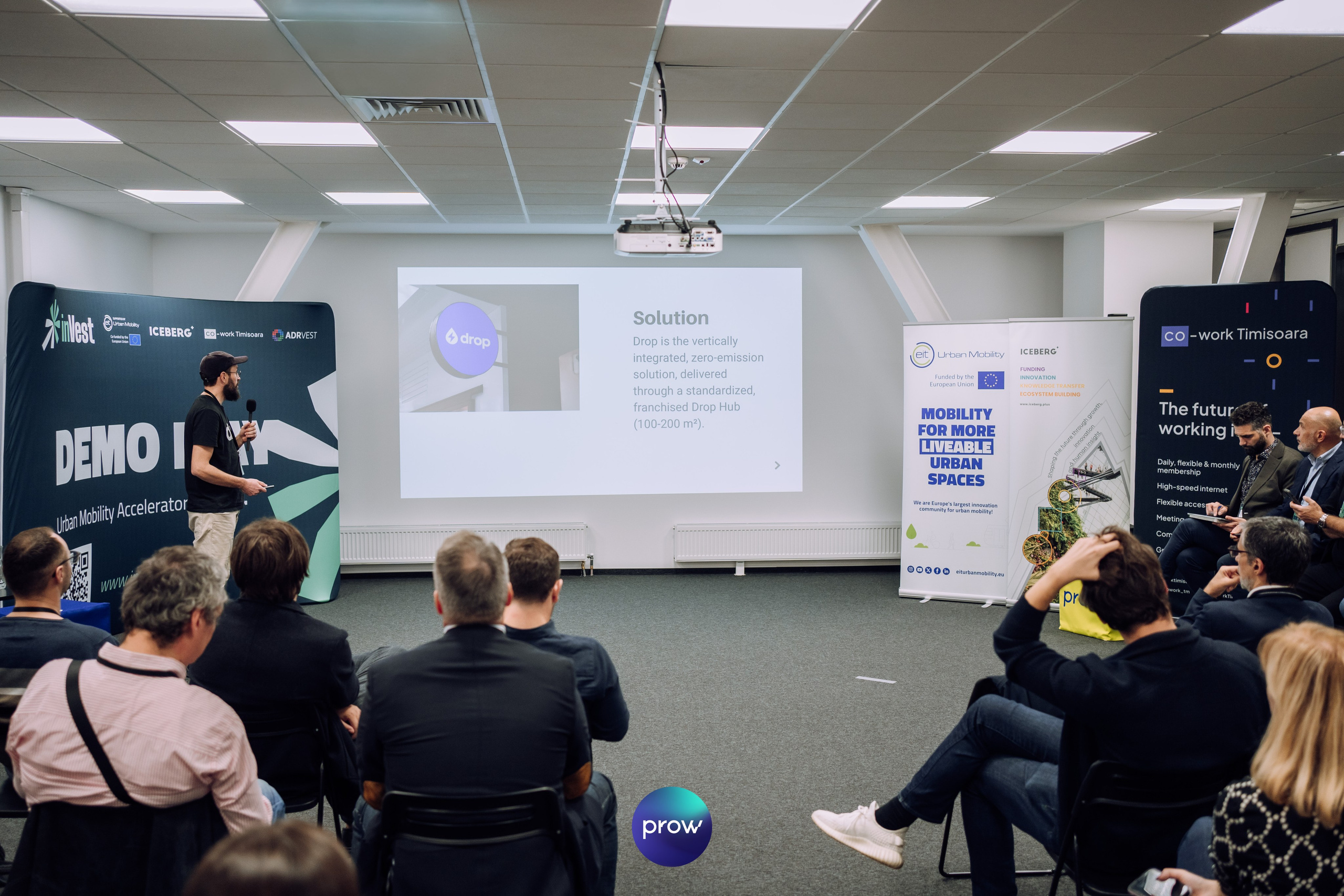 InVest DemoDay @ Cowork. Cozac Cristian Photographer