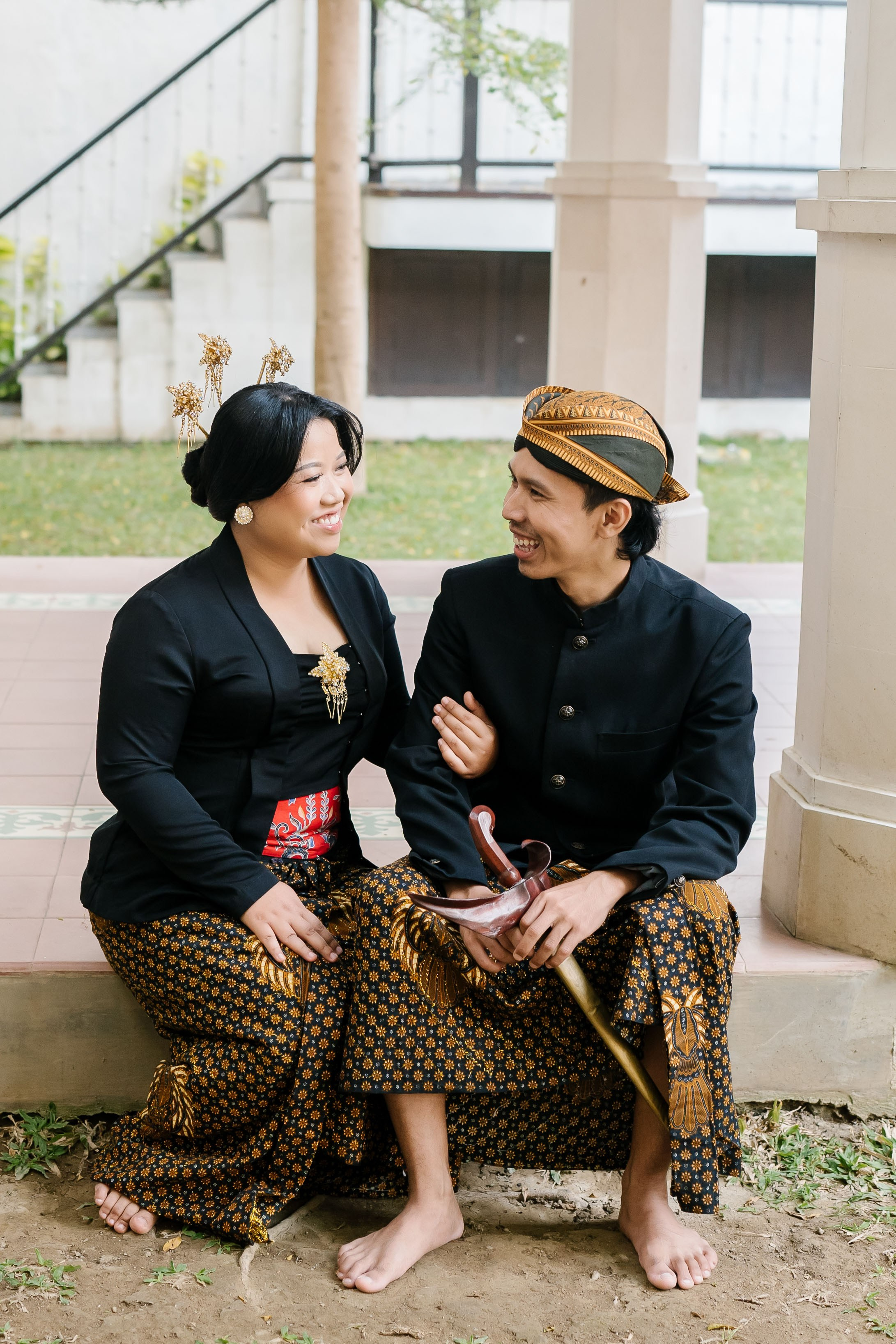 Prewedding Photo Shoot with Javanese style. Female Photographer in Bali