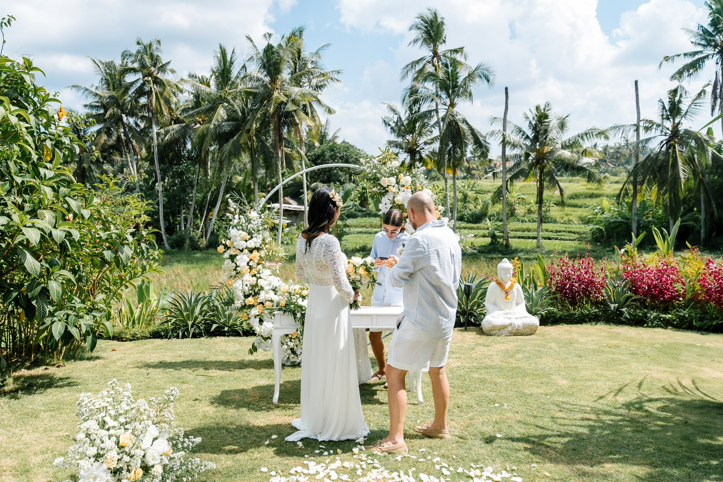 Sebastian & Alessandrina. Female Photographer in Bali
