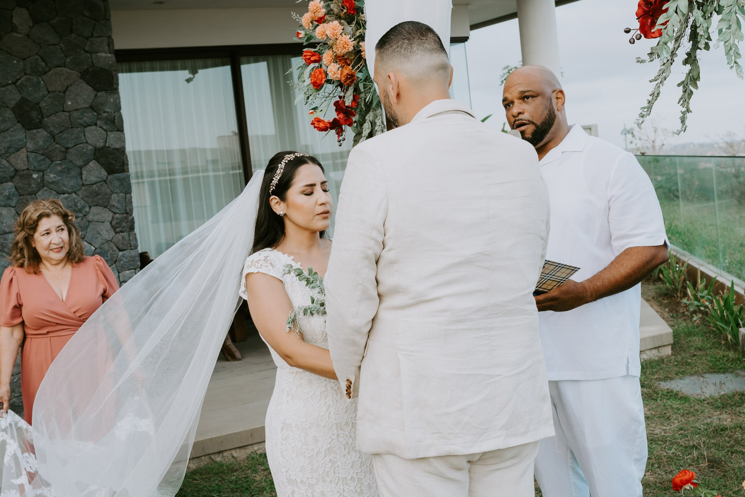 Bernardino & Ana. Female Photographer in Bali