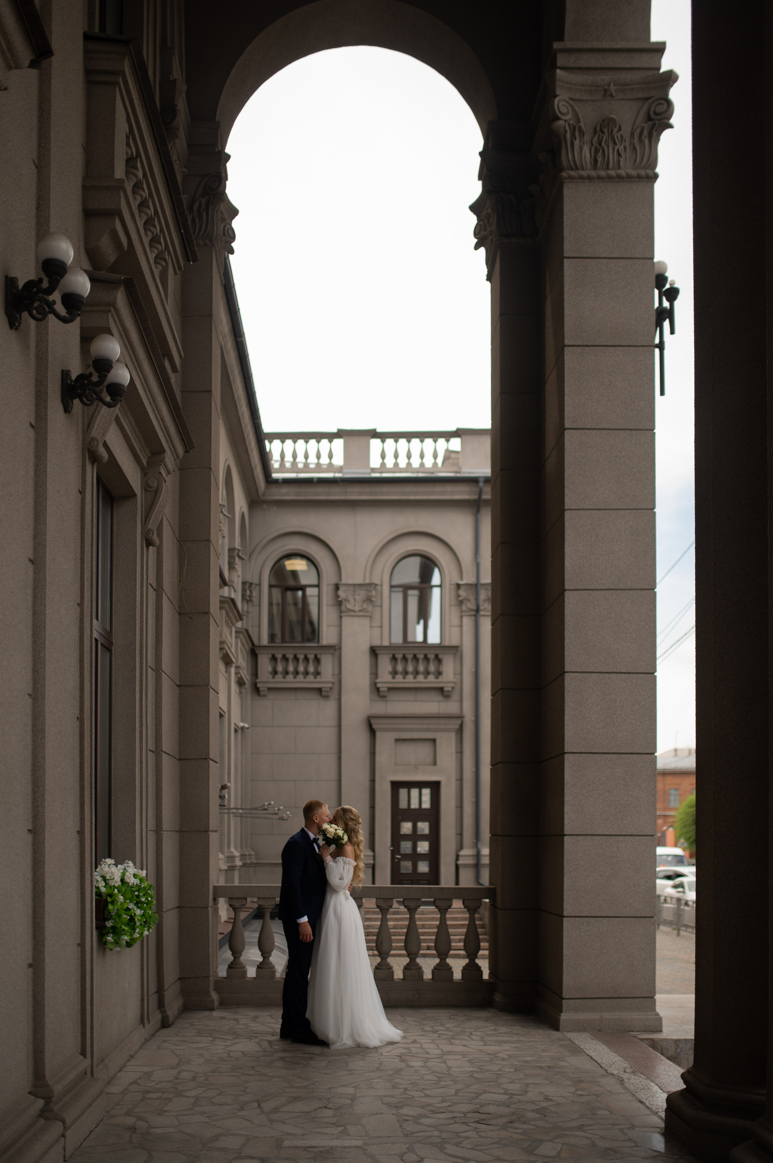 STOP! Wait a minute. Wedding and commercial photographer