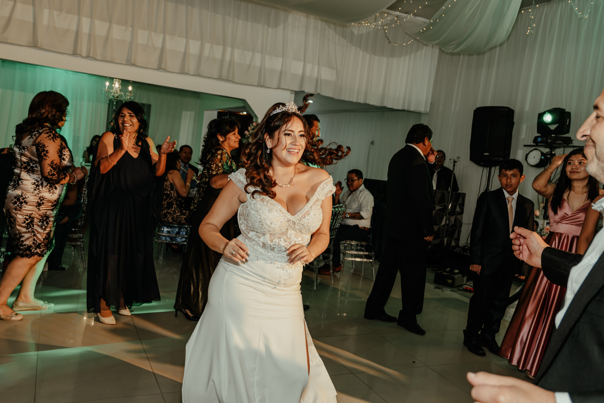 ANGIE + MANUEL BODA RELIGIOSA. Studio KVTA | Fotografía y Video de Bodas en Arequipa