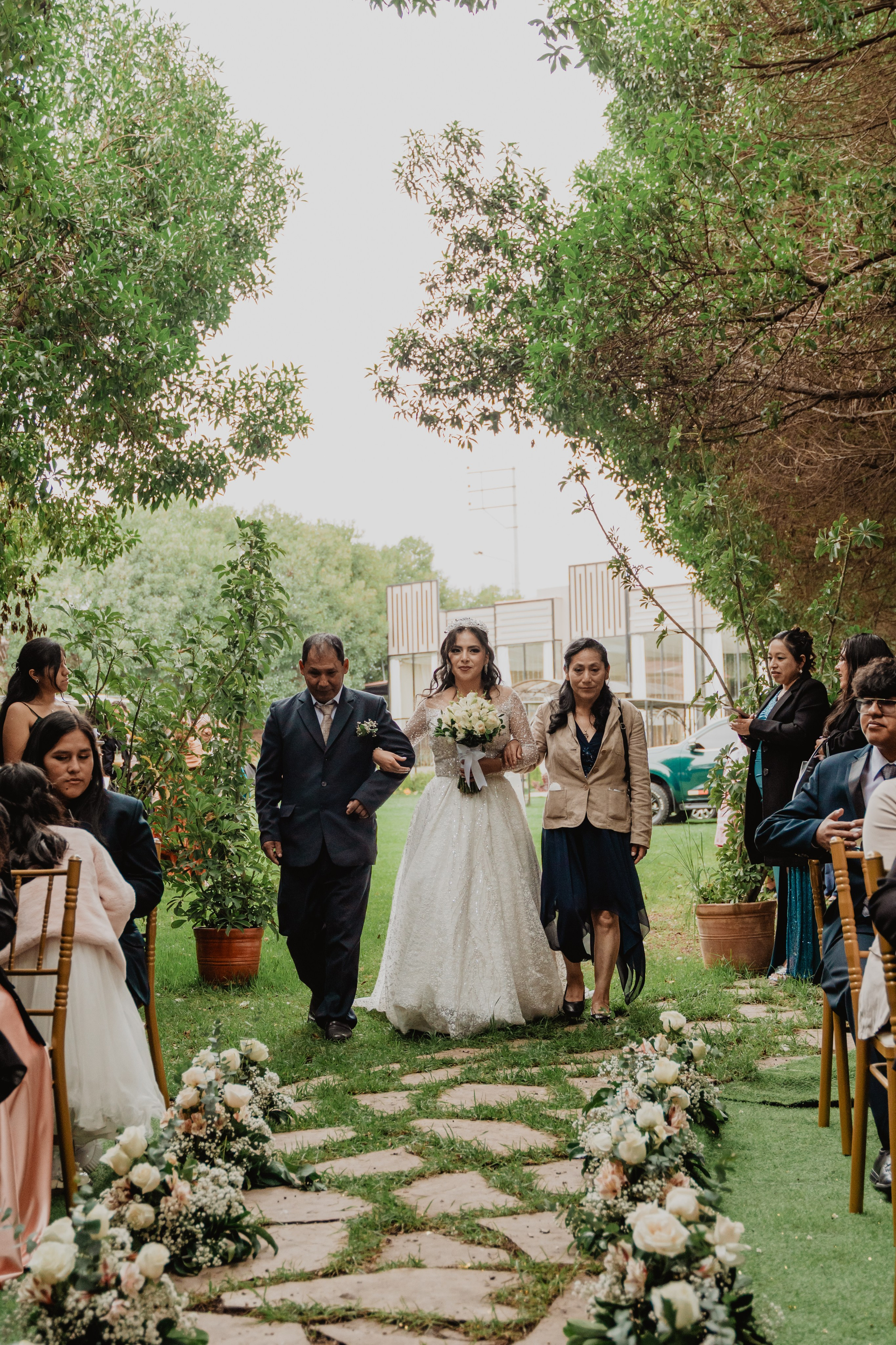 FERNANDO + MARIBEL | BODA RELIGIOSA. Studio KVTA | Fotografía y Video de Bodas en Arequipa