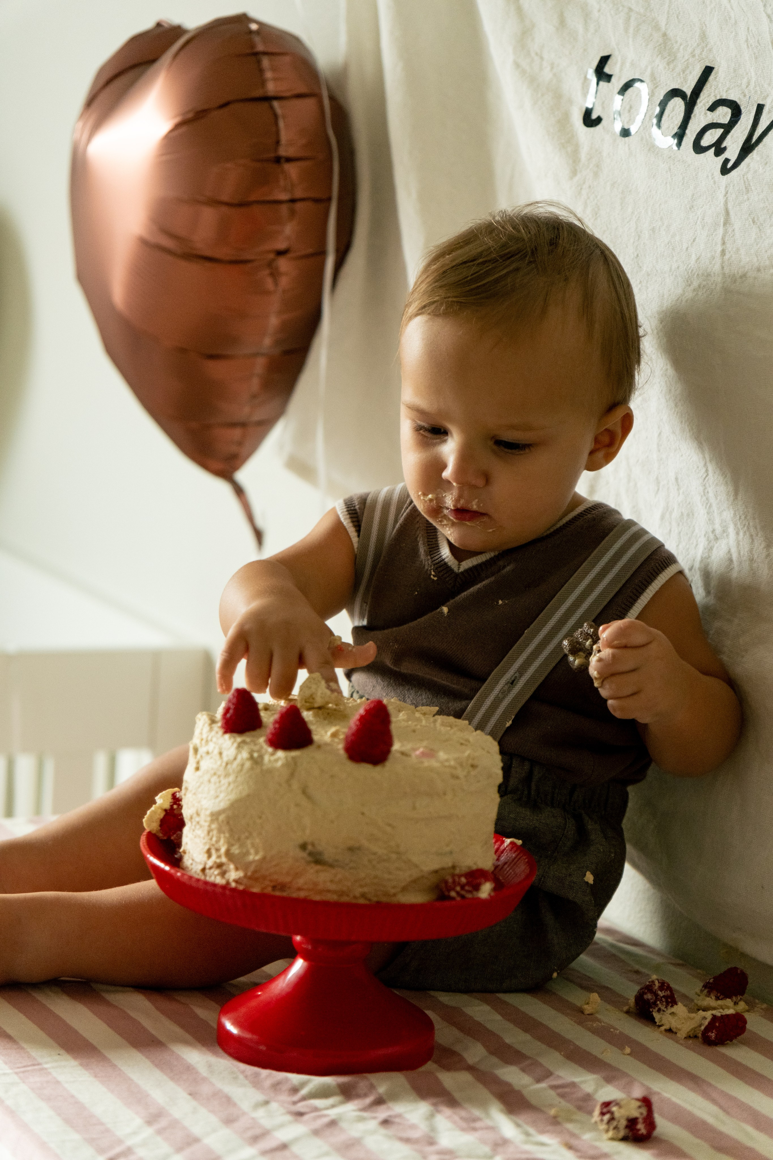 Veniamin 1 year party. Photographer Vladmir Gladkov