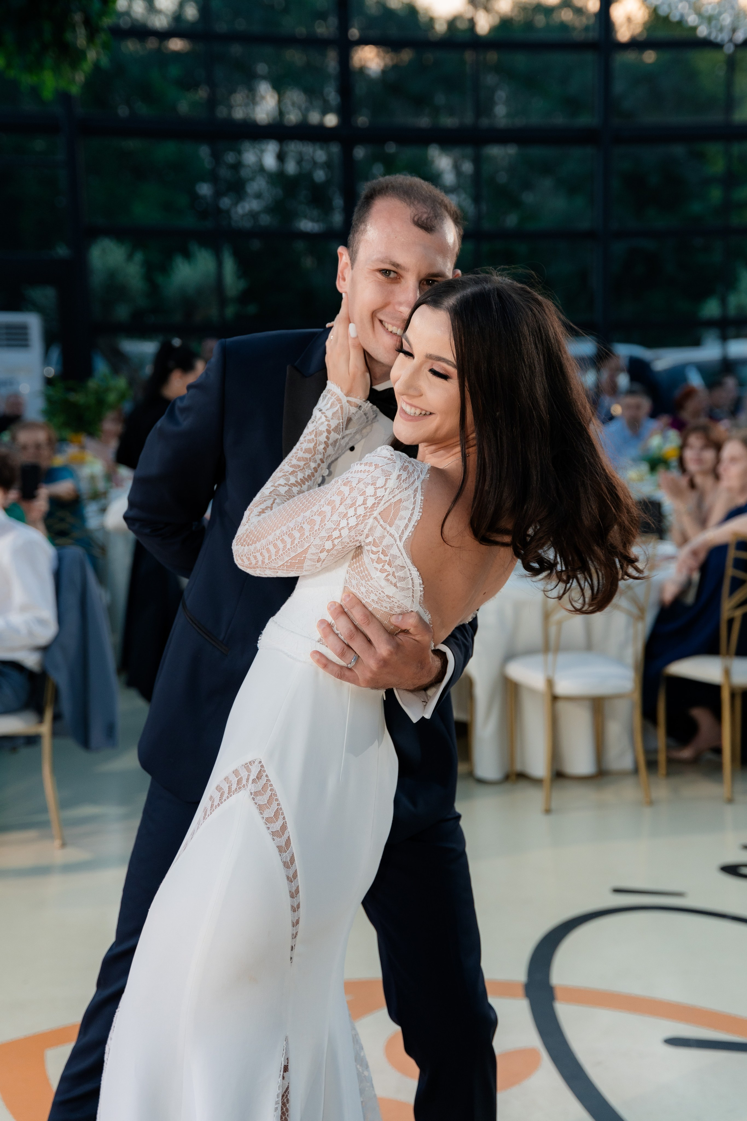 Elly & Andrew. Destination Wedding Photographer Alex Pasarelu