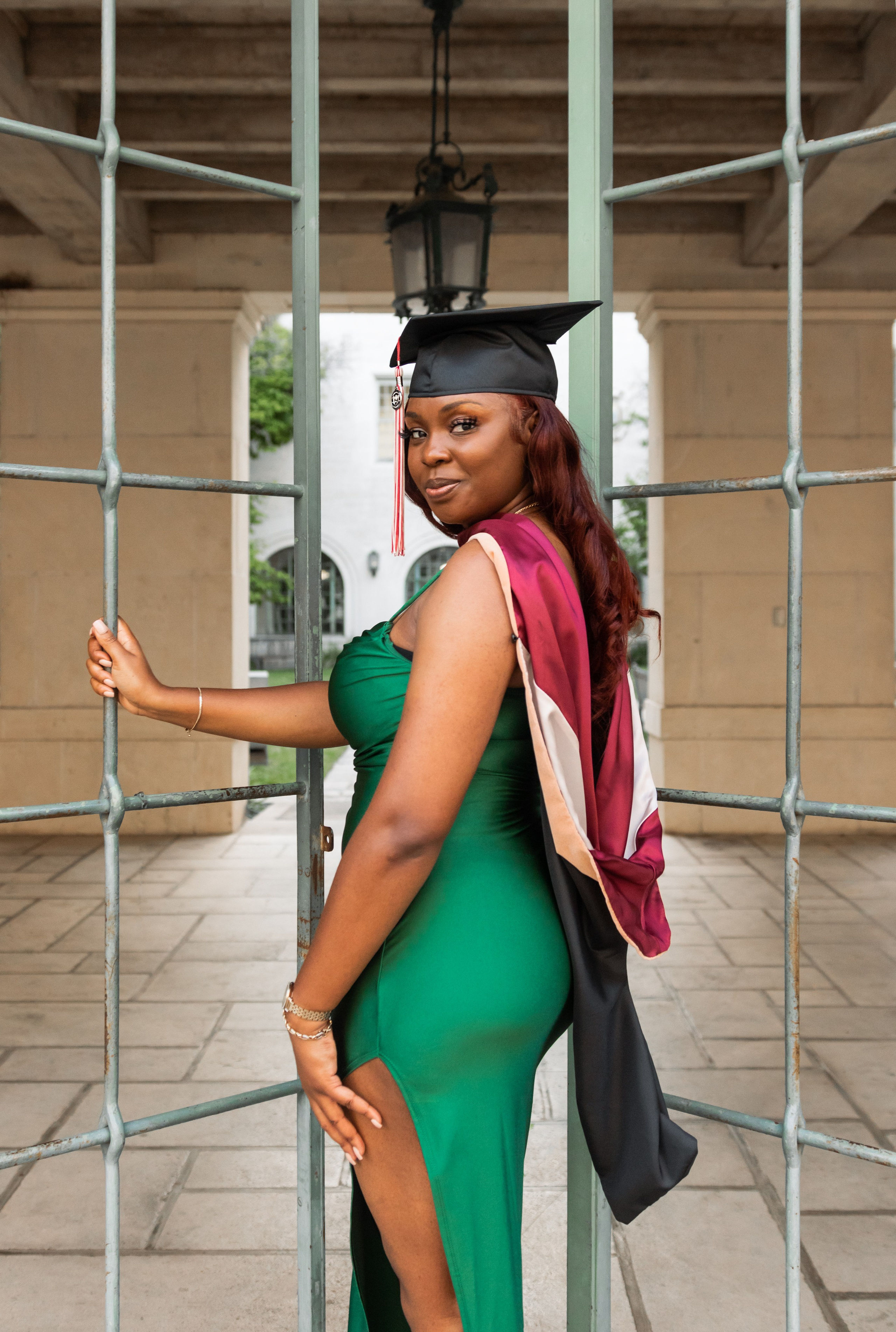 Tiondra’s campus senior photoshoot at UT Austin