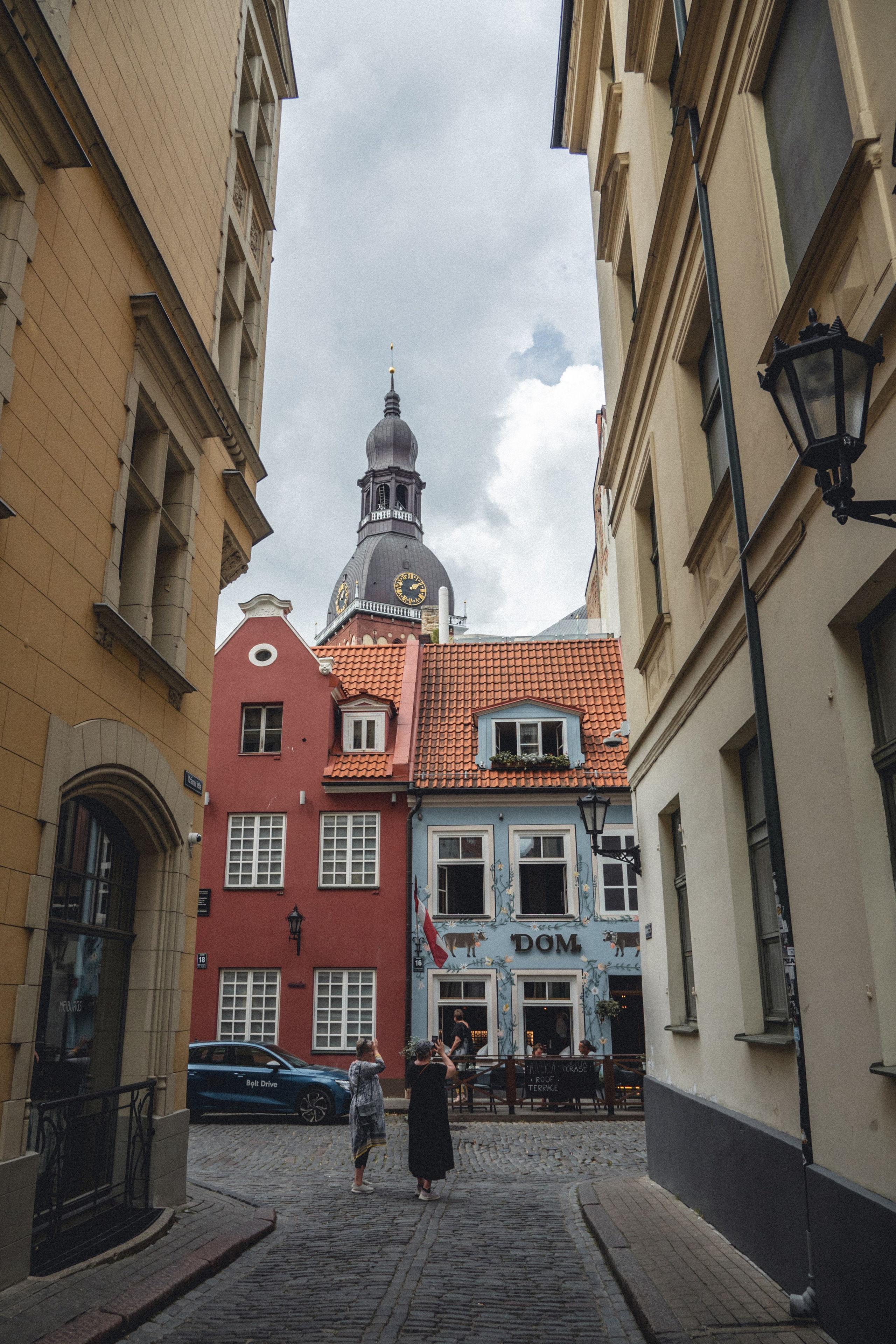 Voyage à Riga. Photographe sur Cote d’Azur. Portraits de familles, couples, enfants, événements