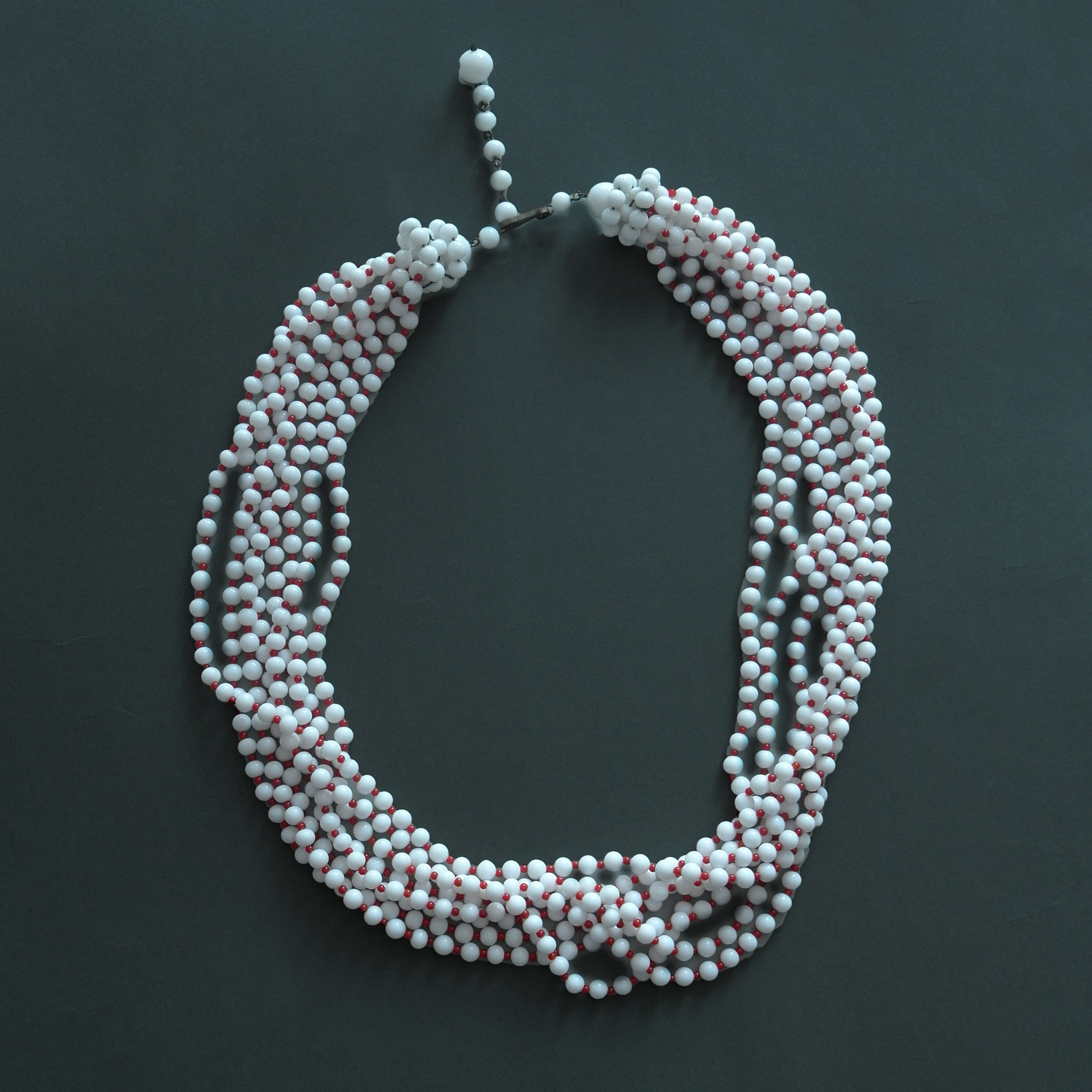 Whitered. Современнные и актикварные украшения в Барселоне, Москве и Санкт-Петербурге