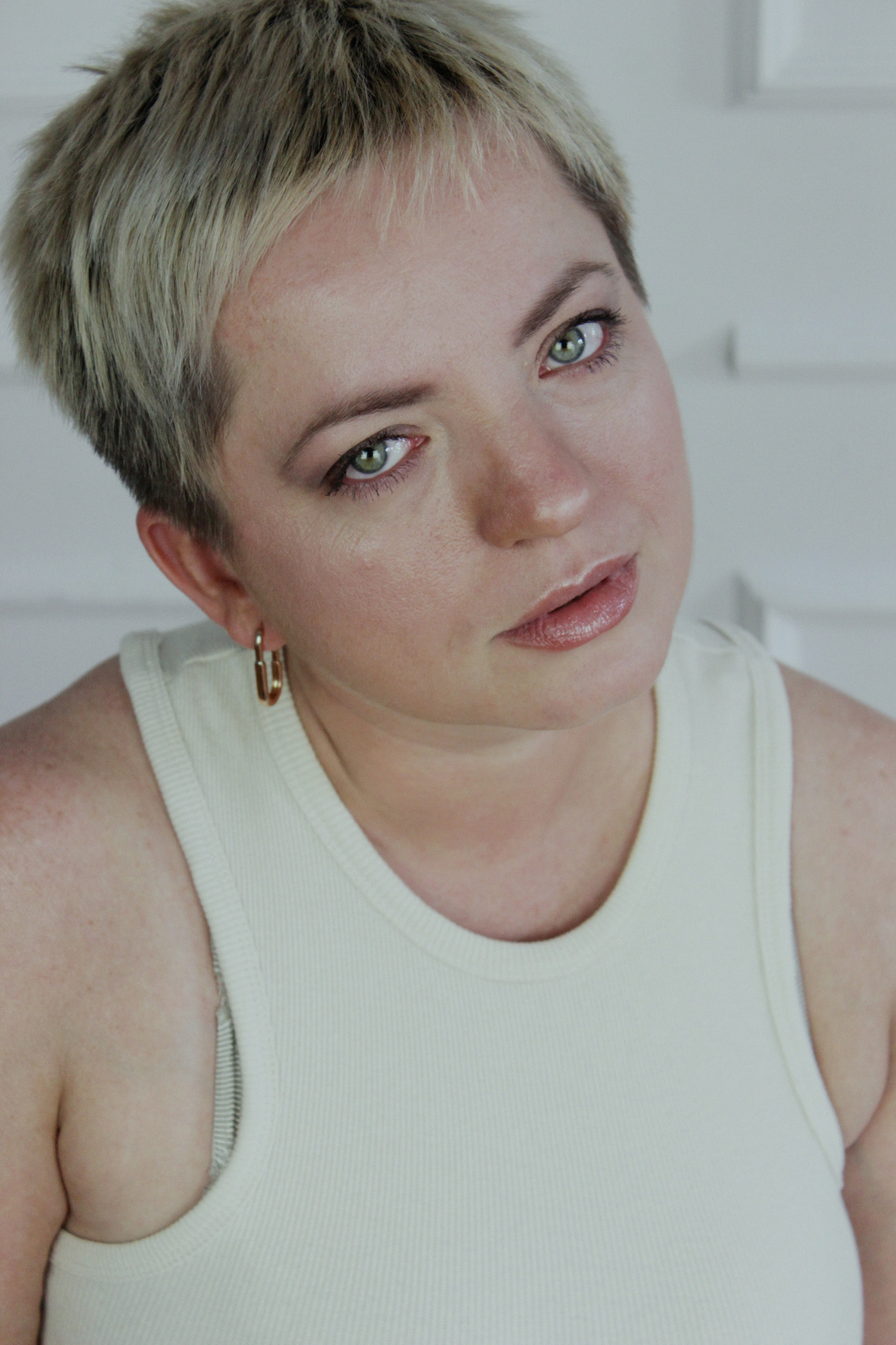 Studio Portrait and Lifestyle Photoshoot with Professional Lighting. Lana Petrychenko — Portrait & Family Photographer. Valencia, Spain