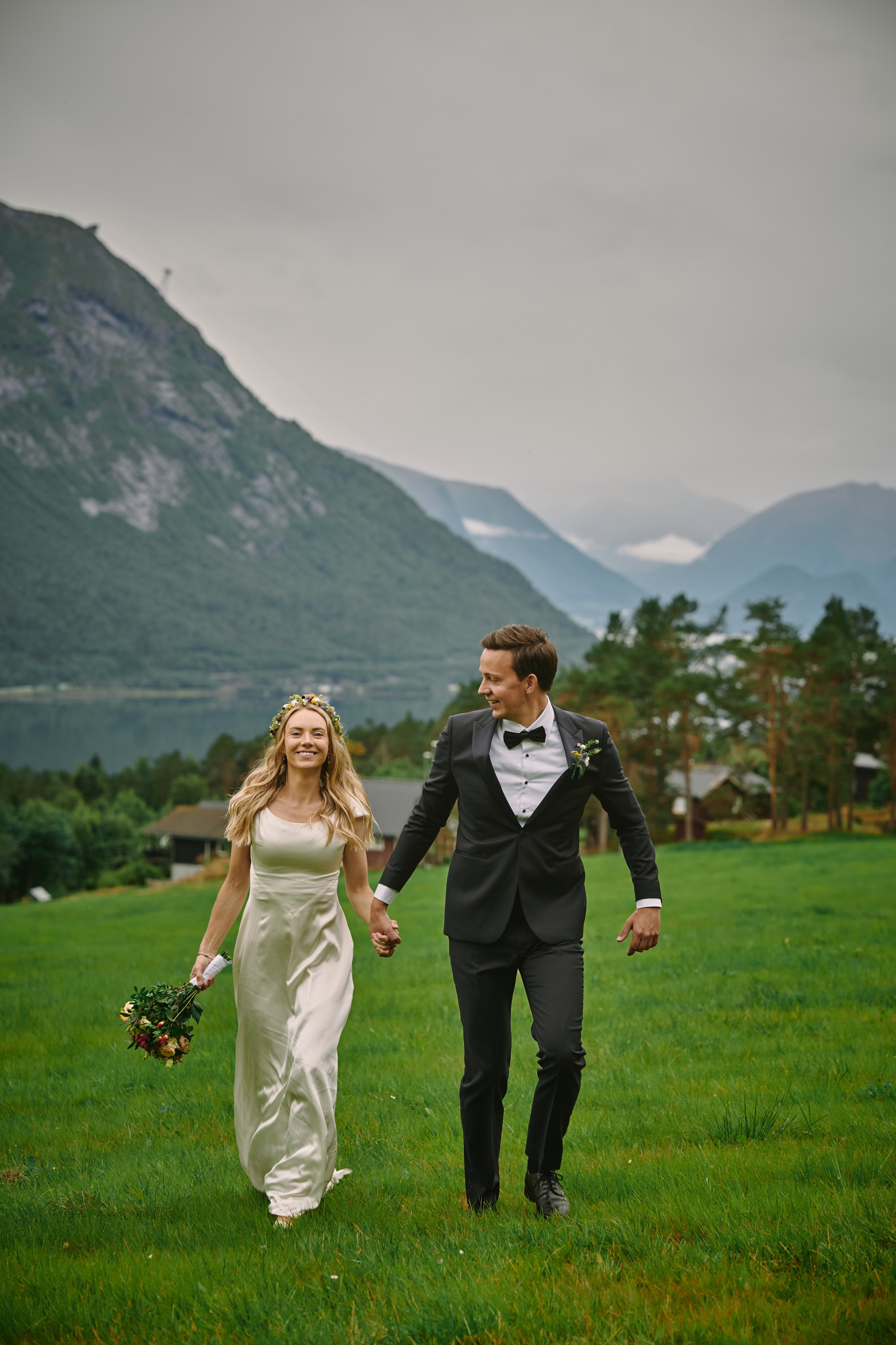 Mountain Fairytale. Bryllupsfotograf i Oslo. André Korsak – candid og dokumentarisk fotograf