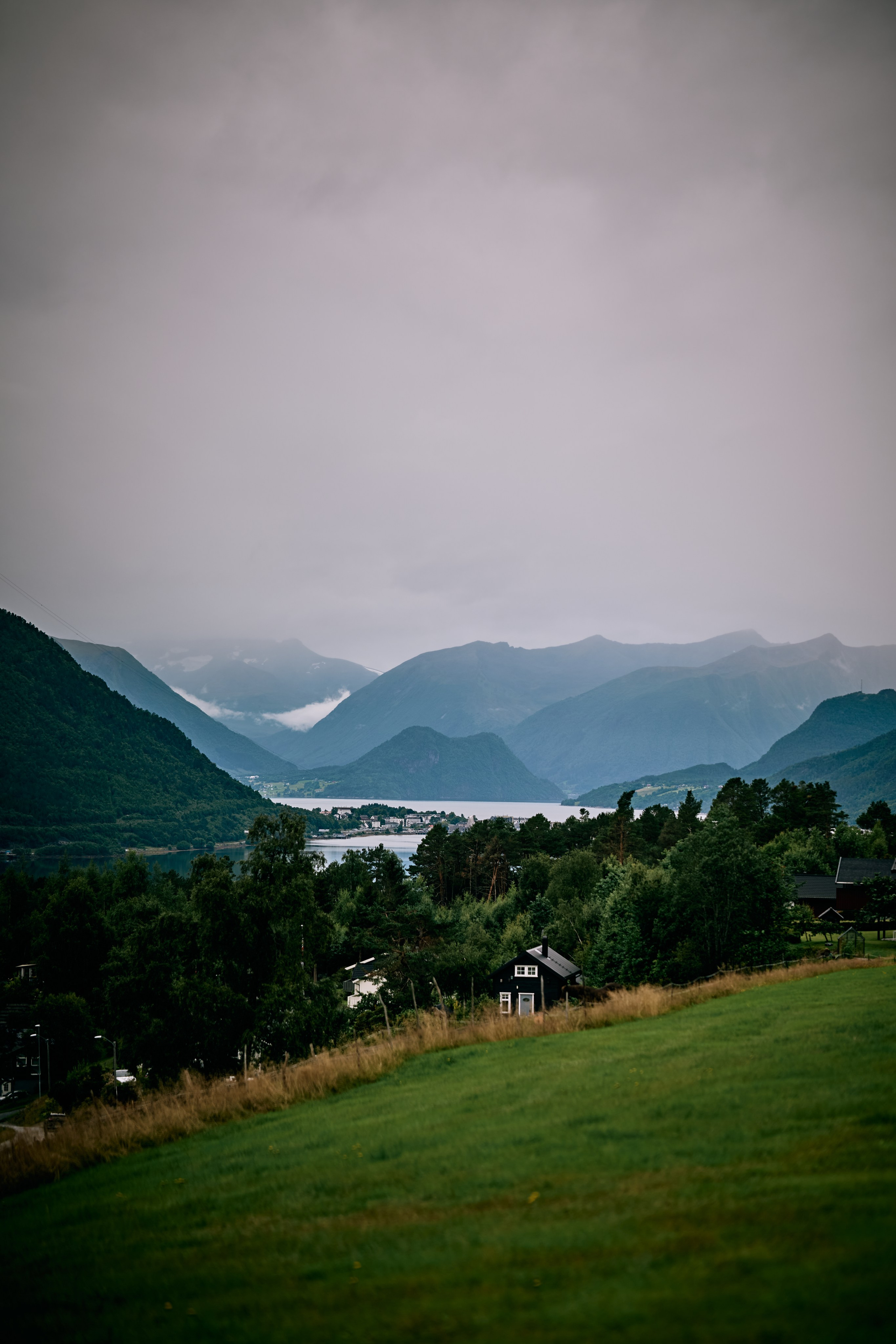 Mountain Fairytale. Bryllupsfotograf i Oslo. André Korsak – candid og dokumentarisk fotograf